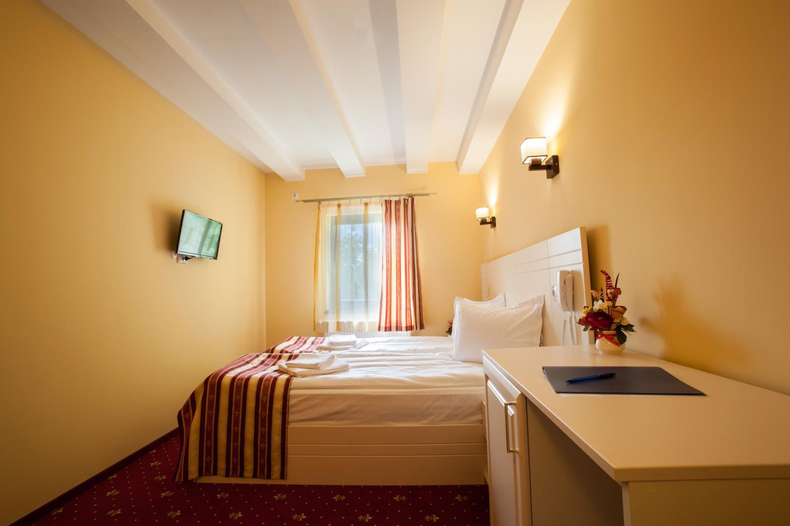Deluxe Double Room - Photo 2