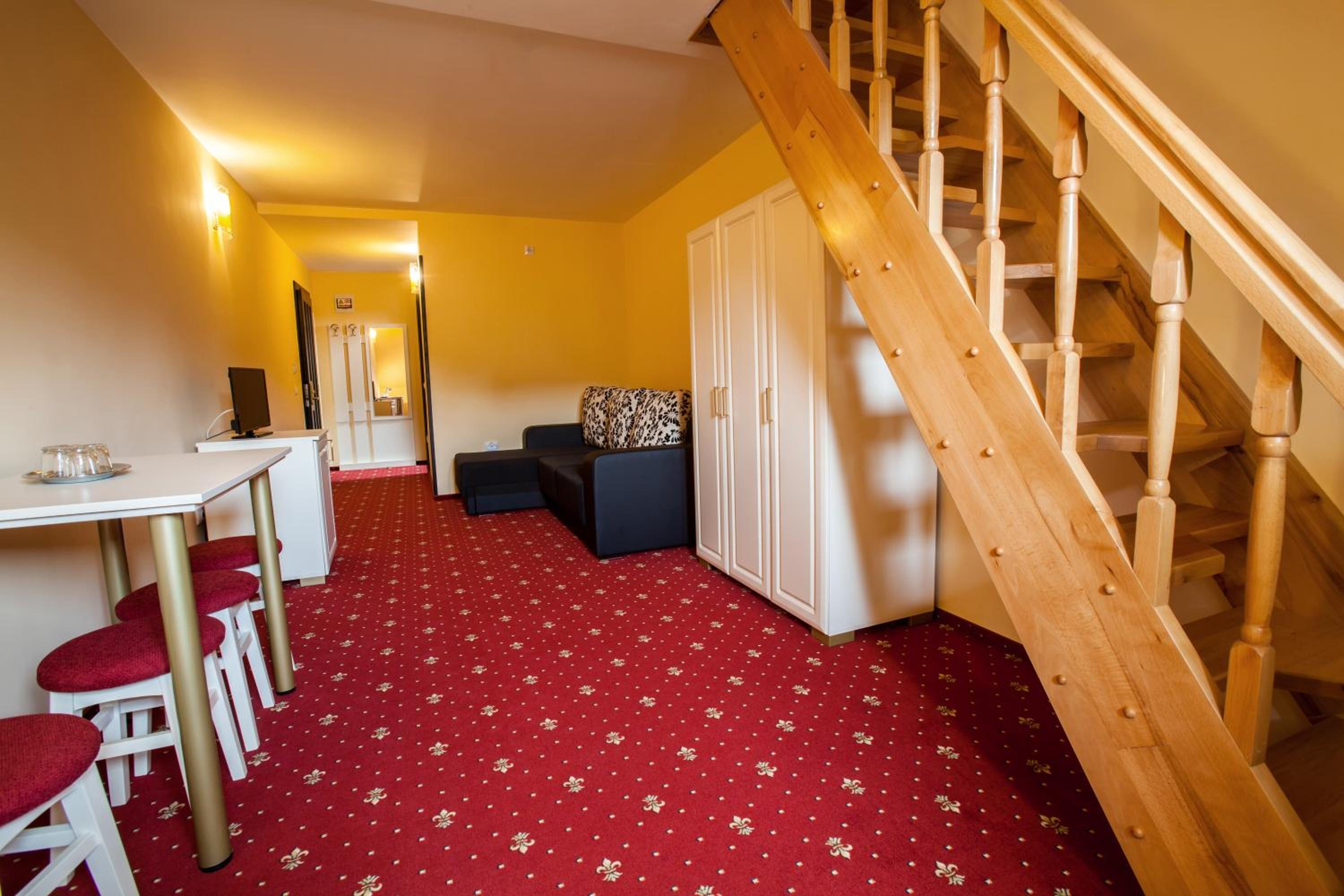 Duplex Suite - Photo 3