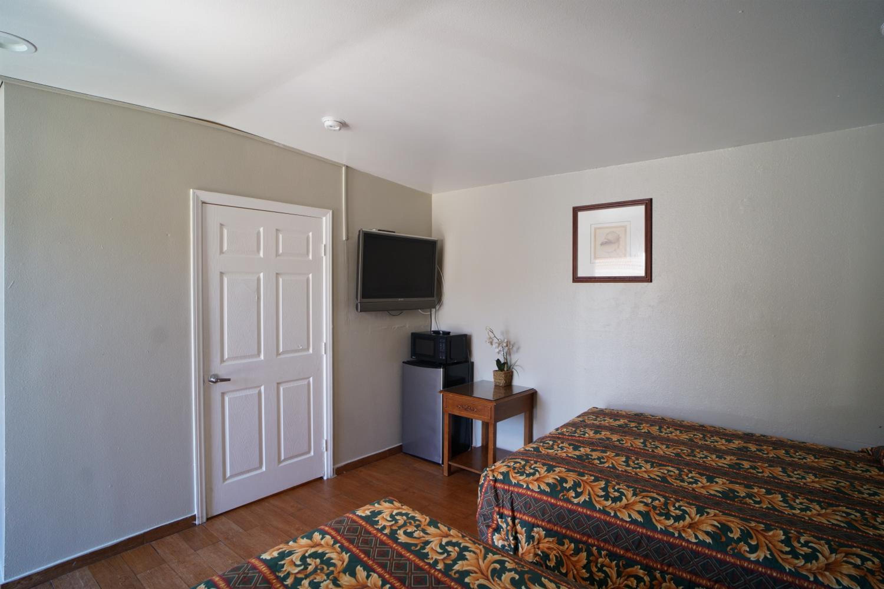 Deluxe Queen Room photo 3