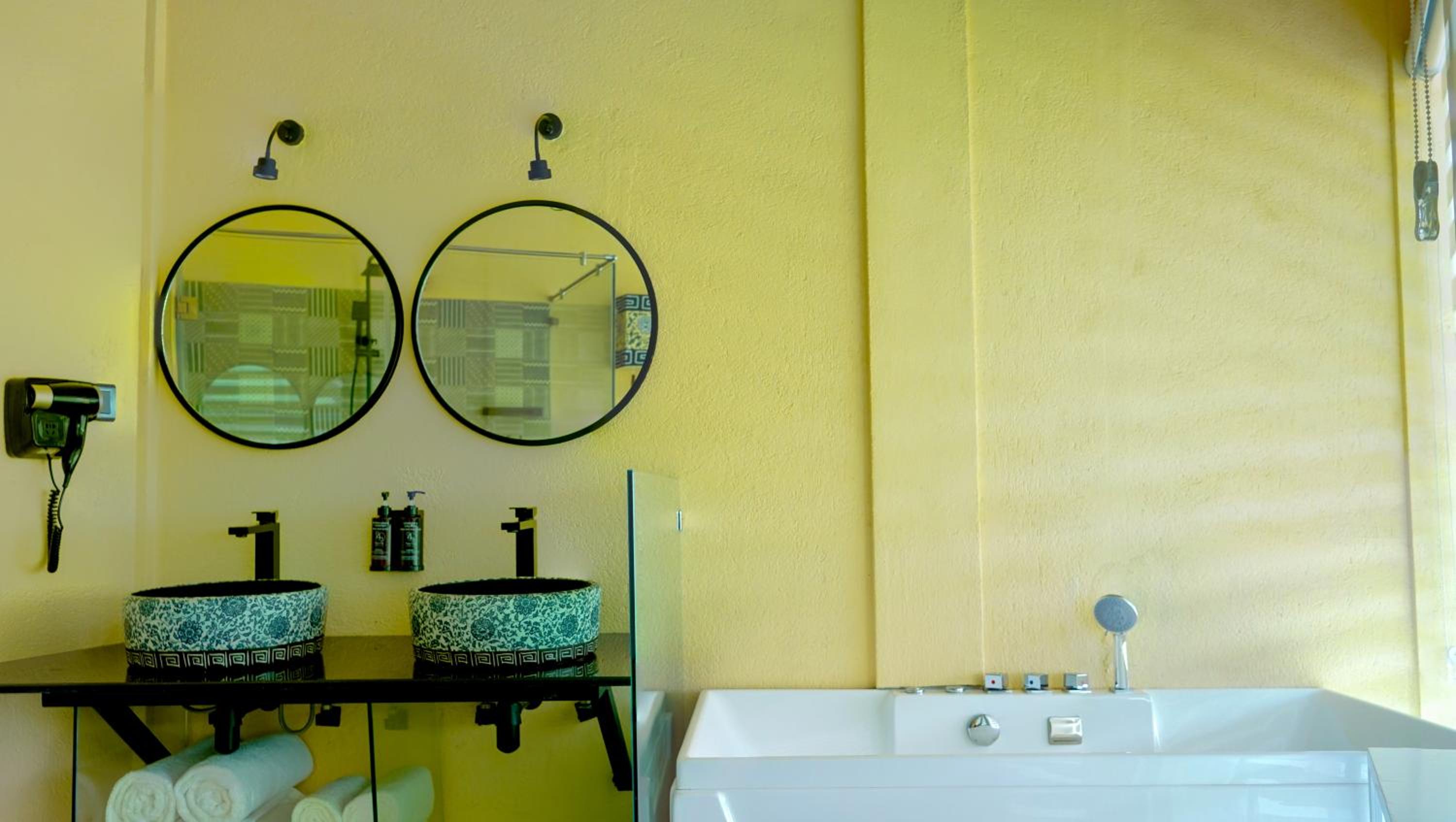 Duplex Suite with a refreshing mango mocktail, evening tea in the treehouse and a garden visit photo 3