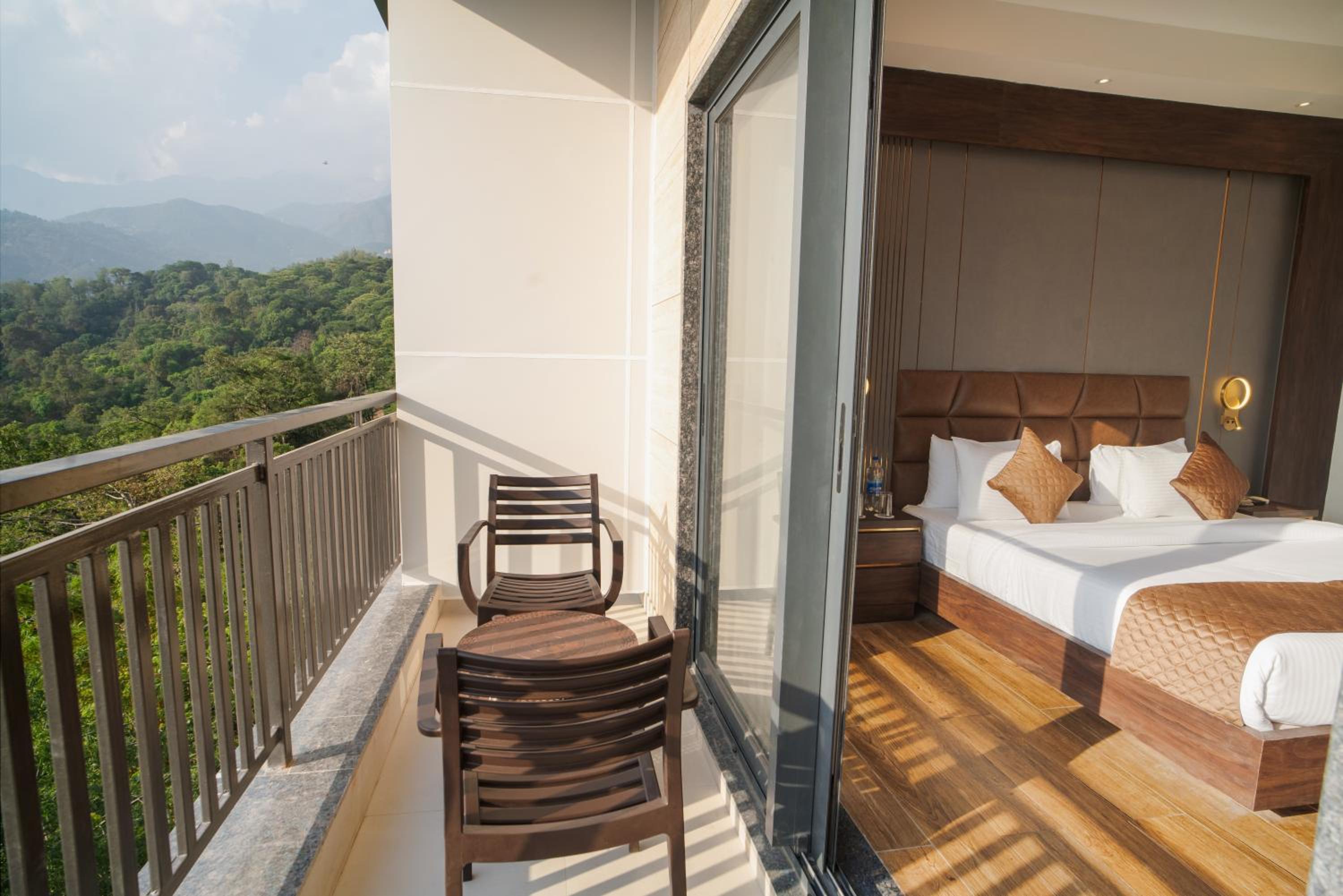 Deluxe Double Room with Balcony