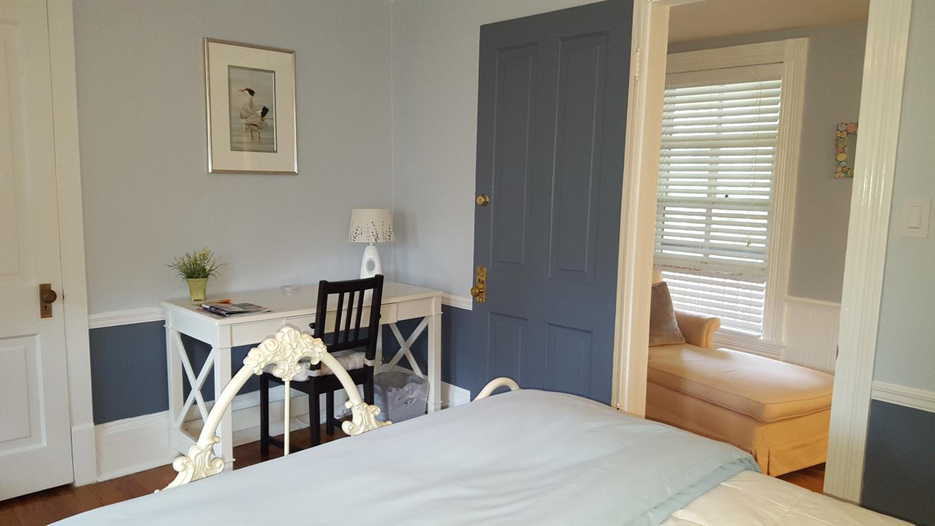 Standard Queen Room photo 3
