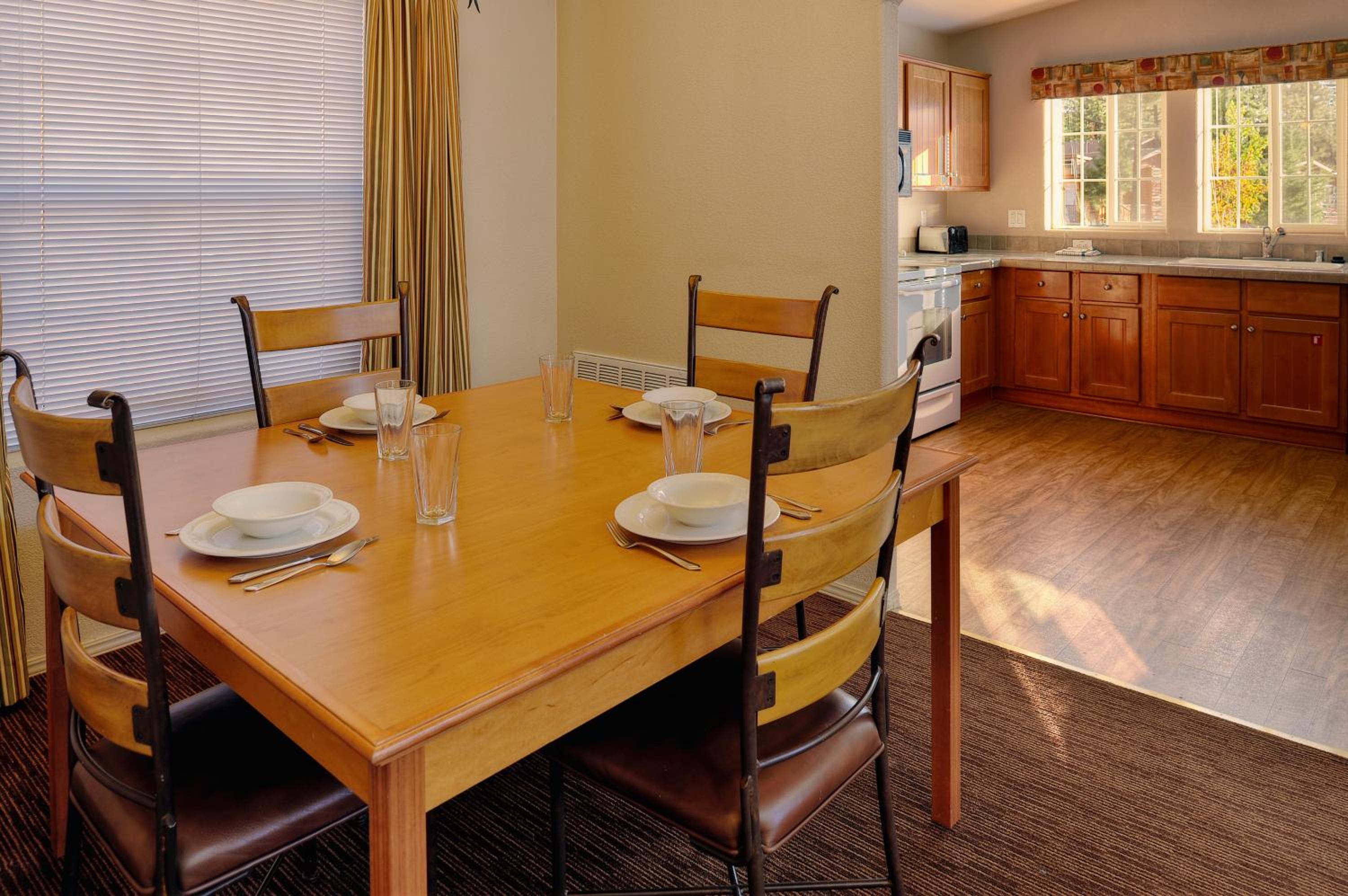Two-Bedroom Suite - Photo 4
