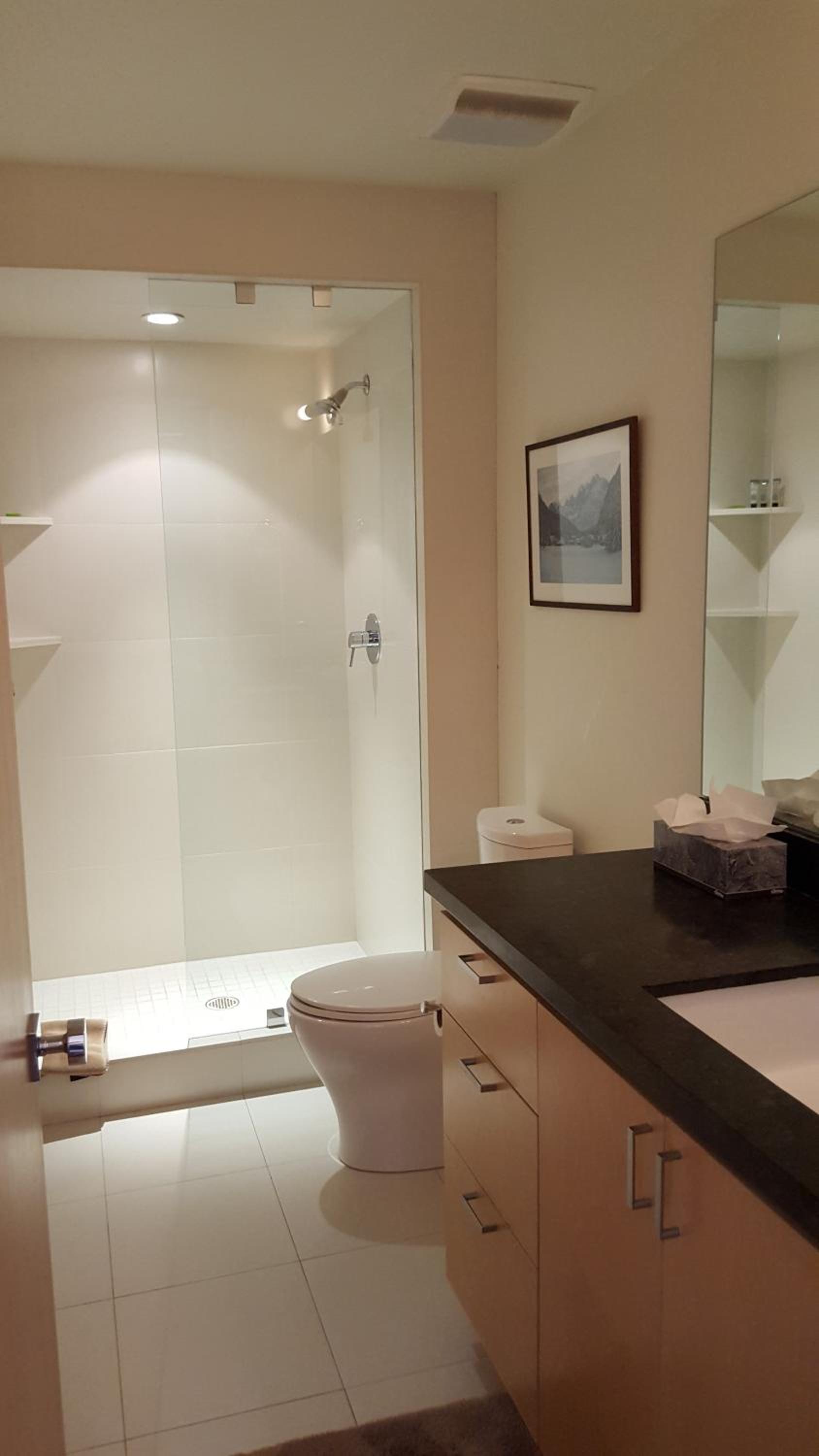 Deluxe King Room - Photo 7