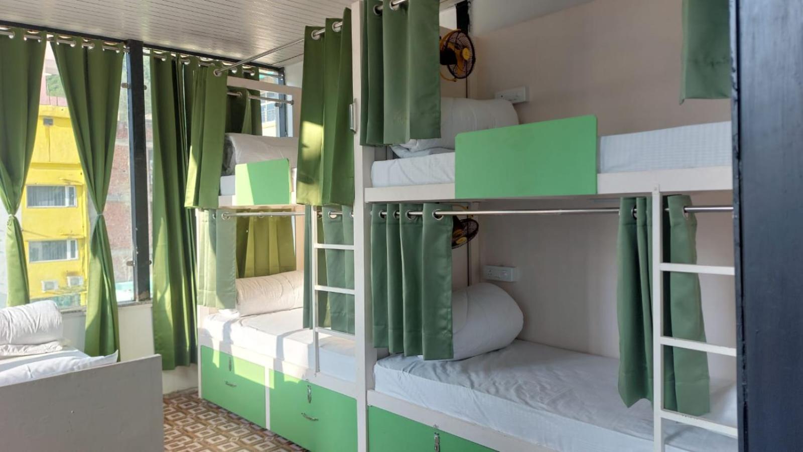 Single Bed in Mixed Dormitory Room photo 1