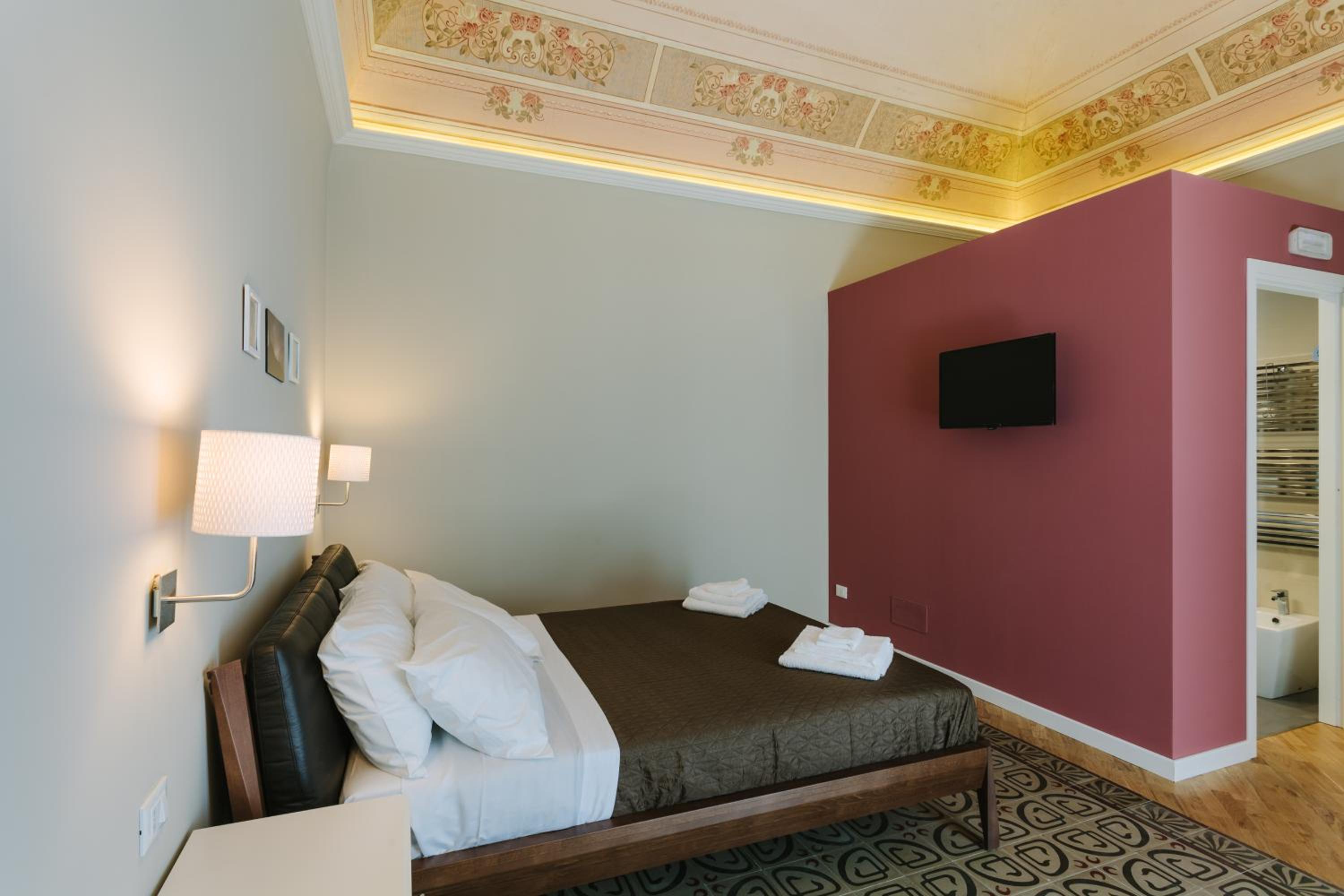 Standard Double Suite - Photo 2