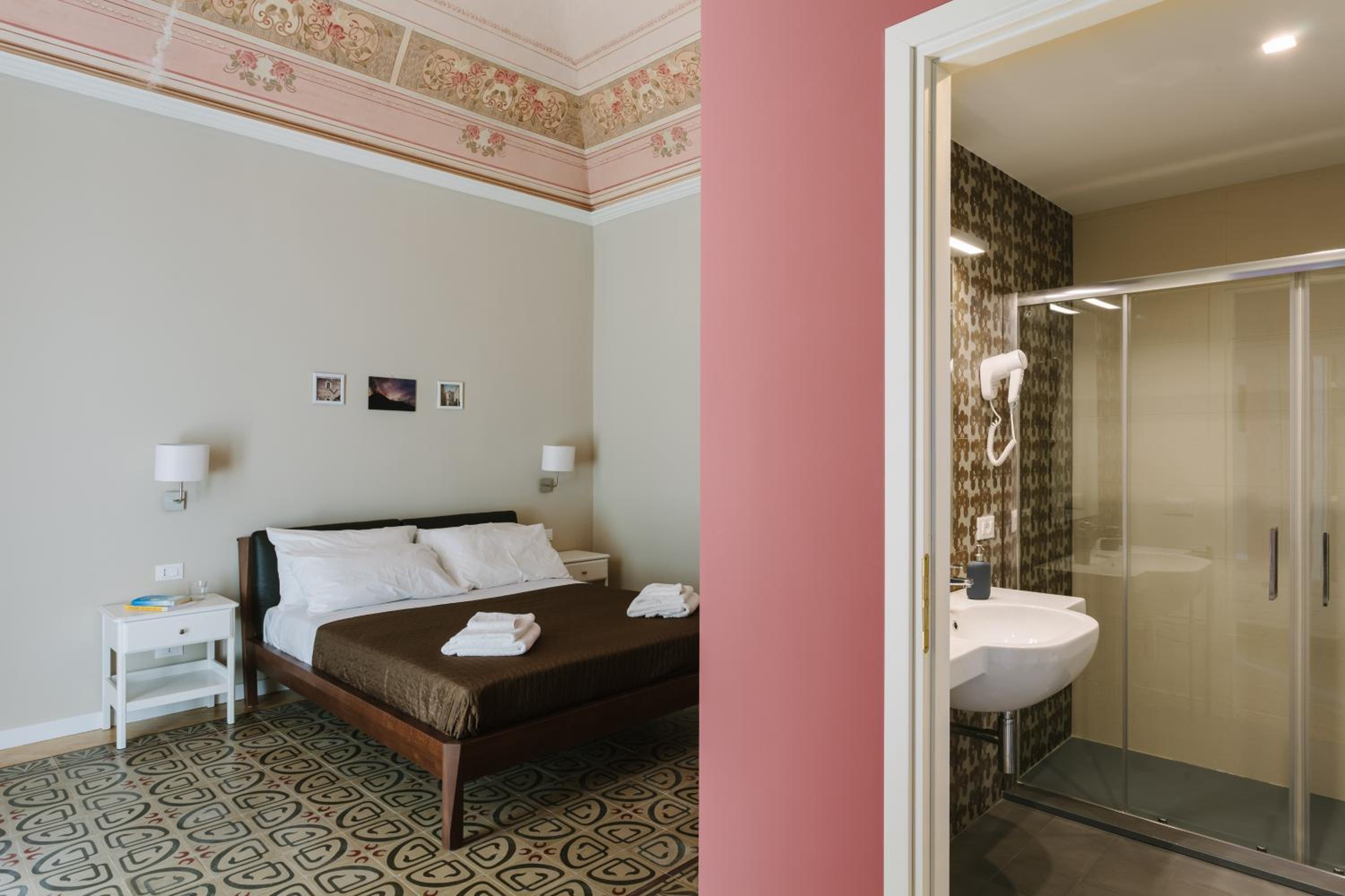 Standard Double Suite - Photo 4