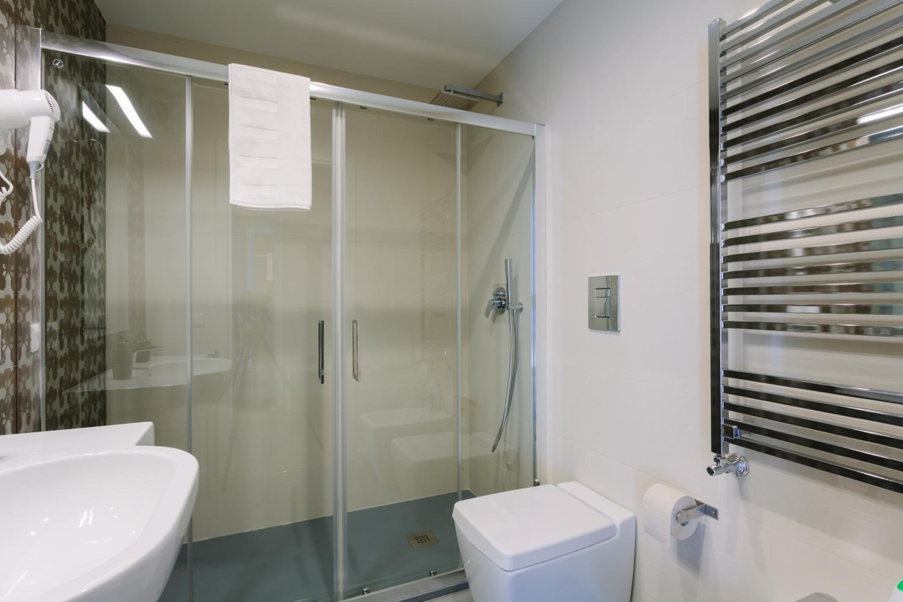 Standard Double Suite - Photo 3