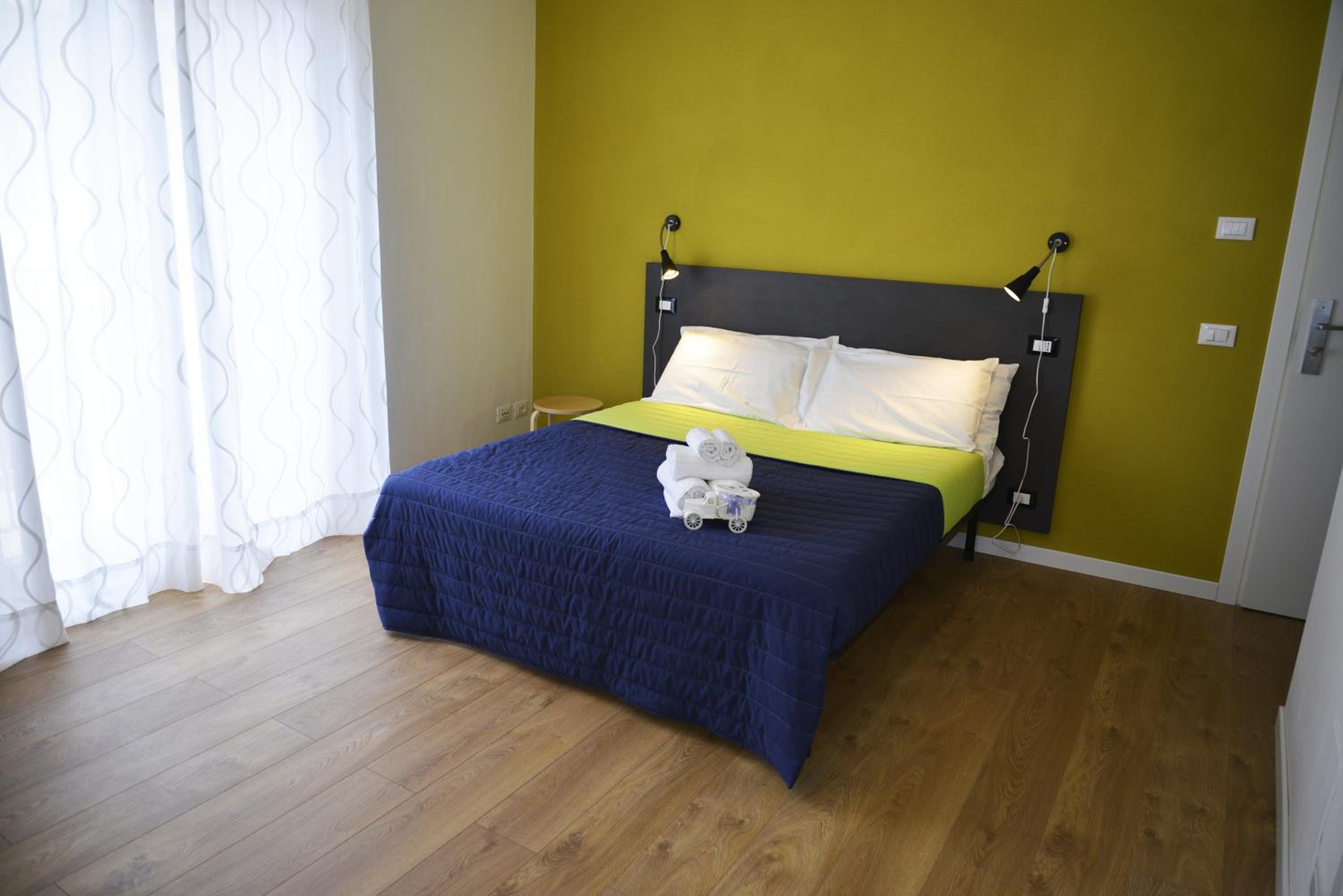 Deluxe Double Room with Balcony photo 2