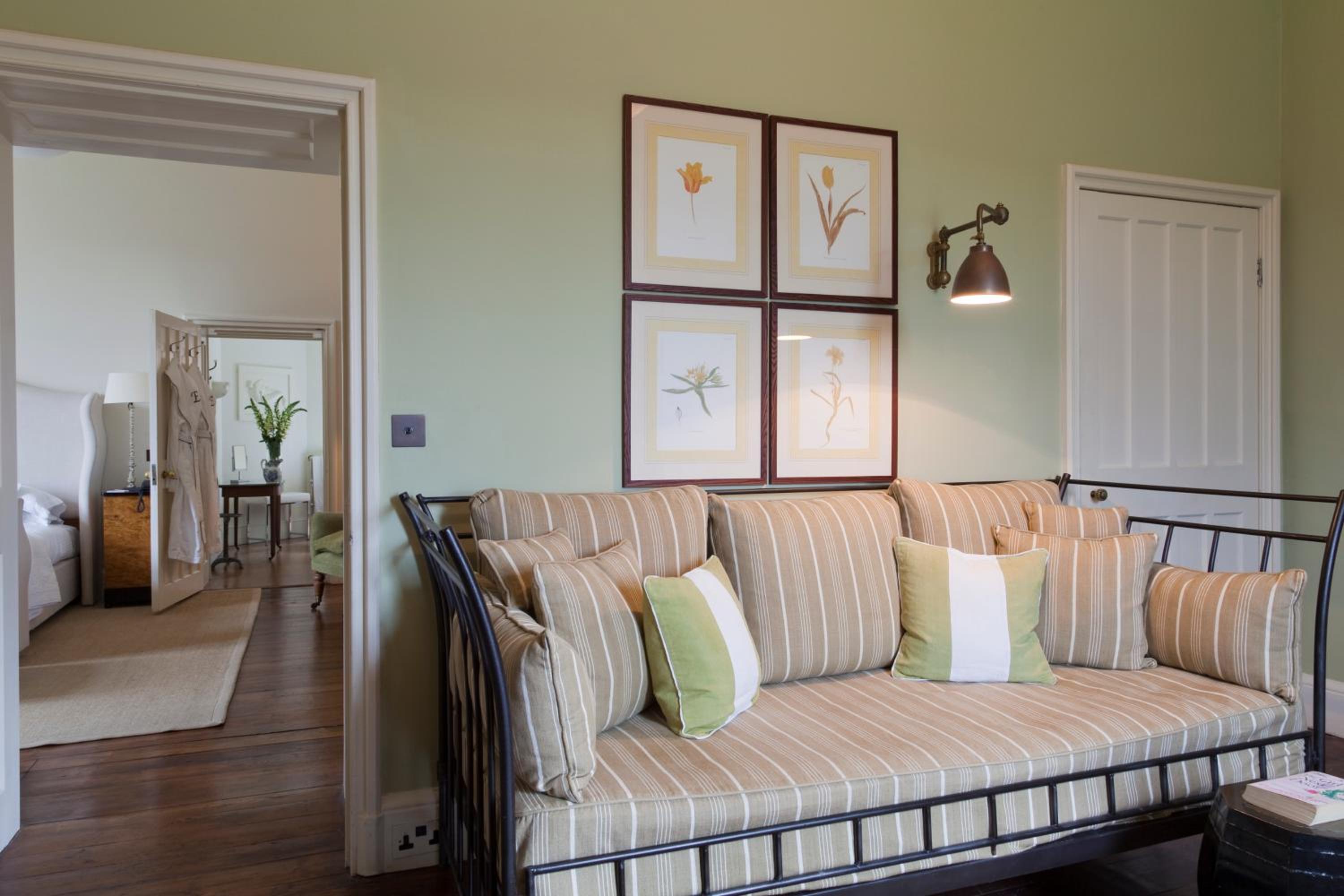 Suite with Garden View photo 3