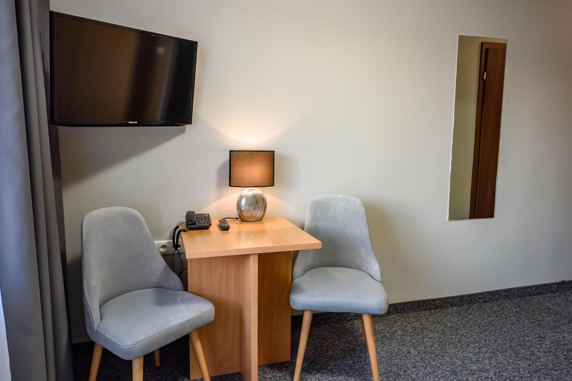 Deluxe Single Room with Balcony photo 2