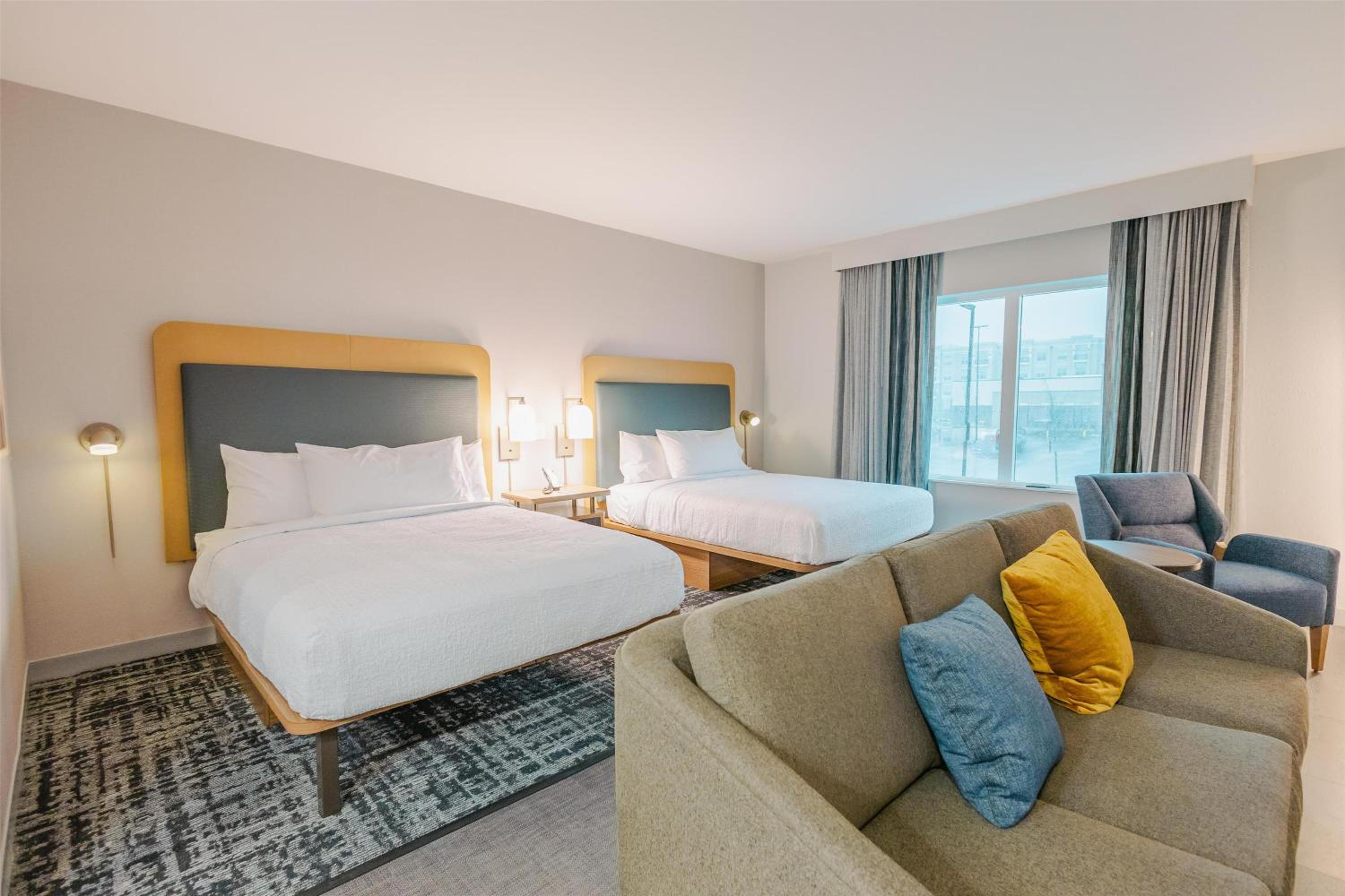 Studio Suite with Two Queen Beds - Photo 1
