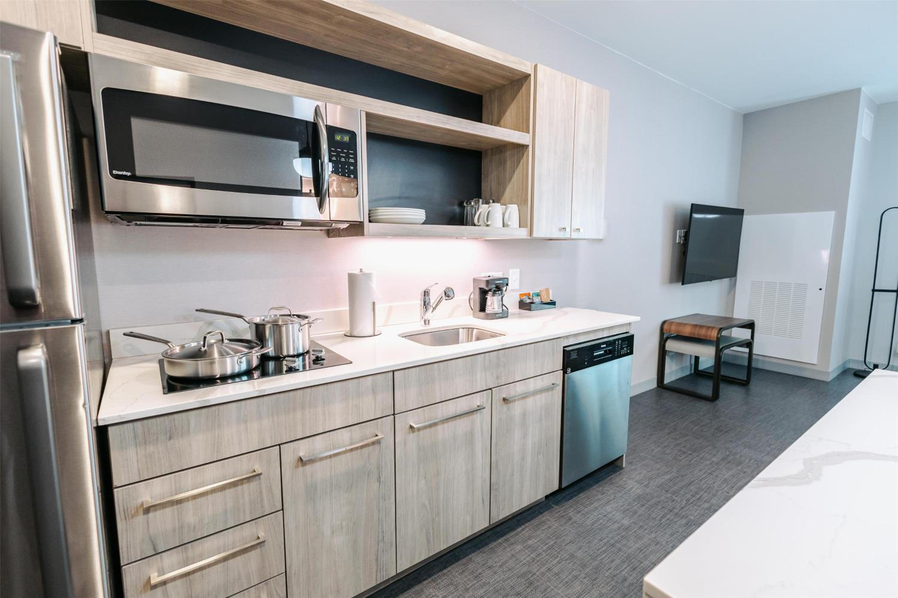 King Studio Suite - Photo 4