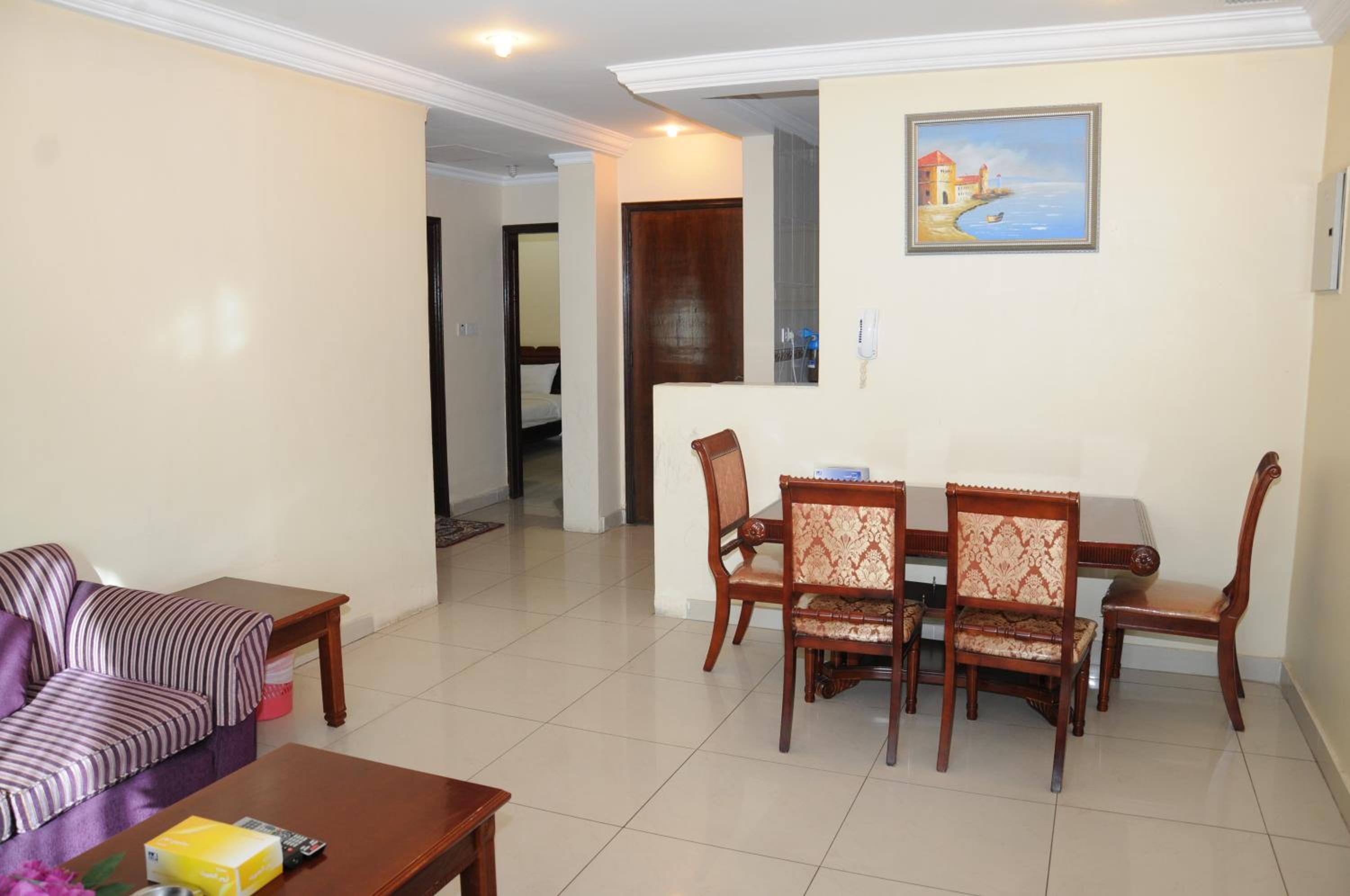Executive Apartment - Photo 8