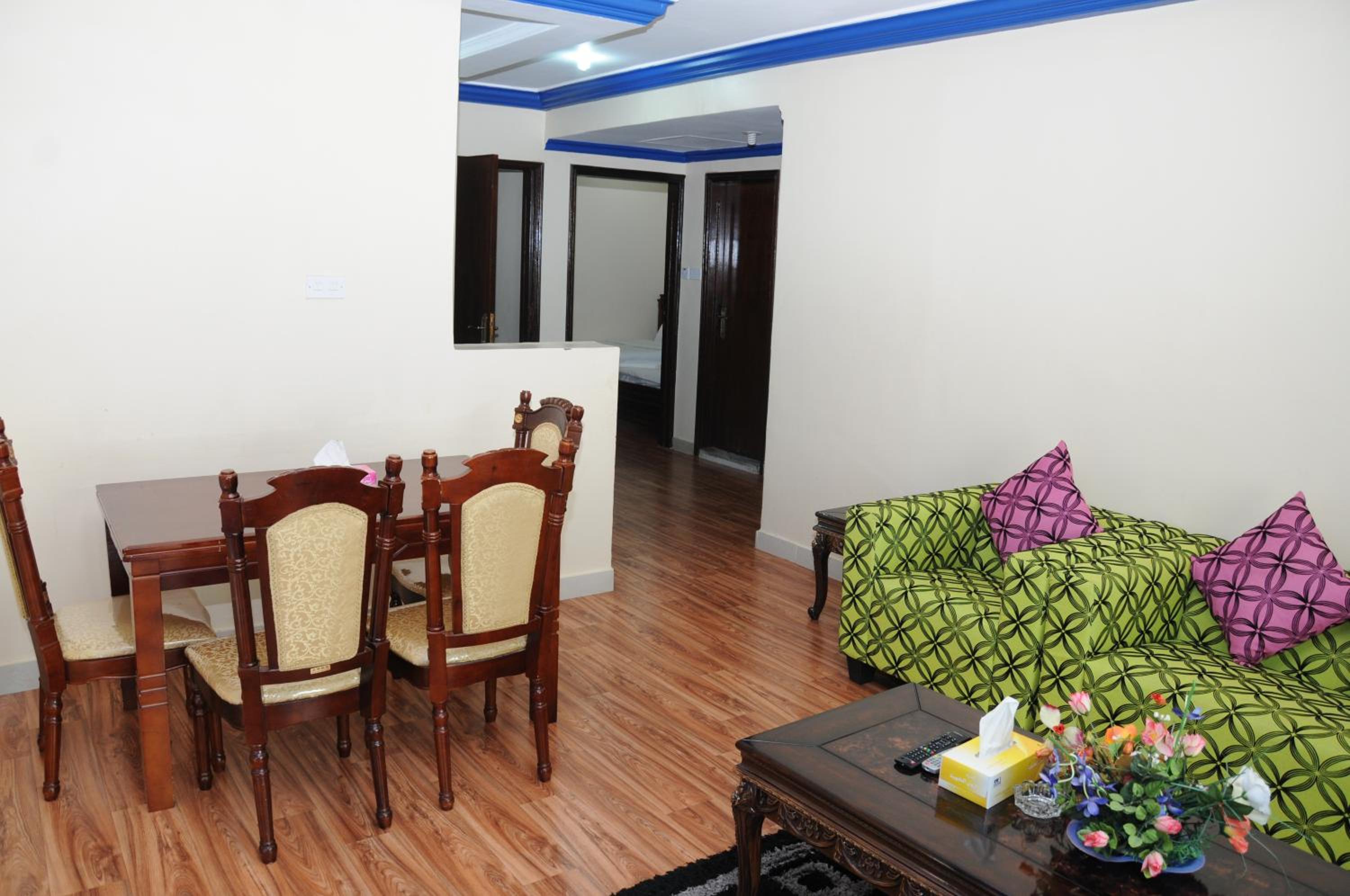 Executive Apartment - Photo 7