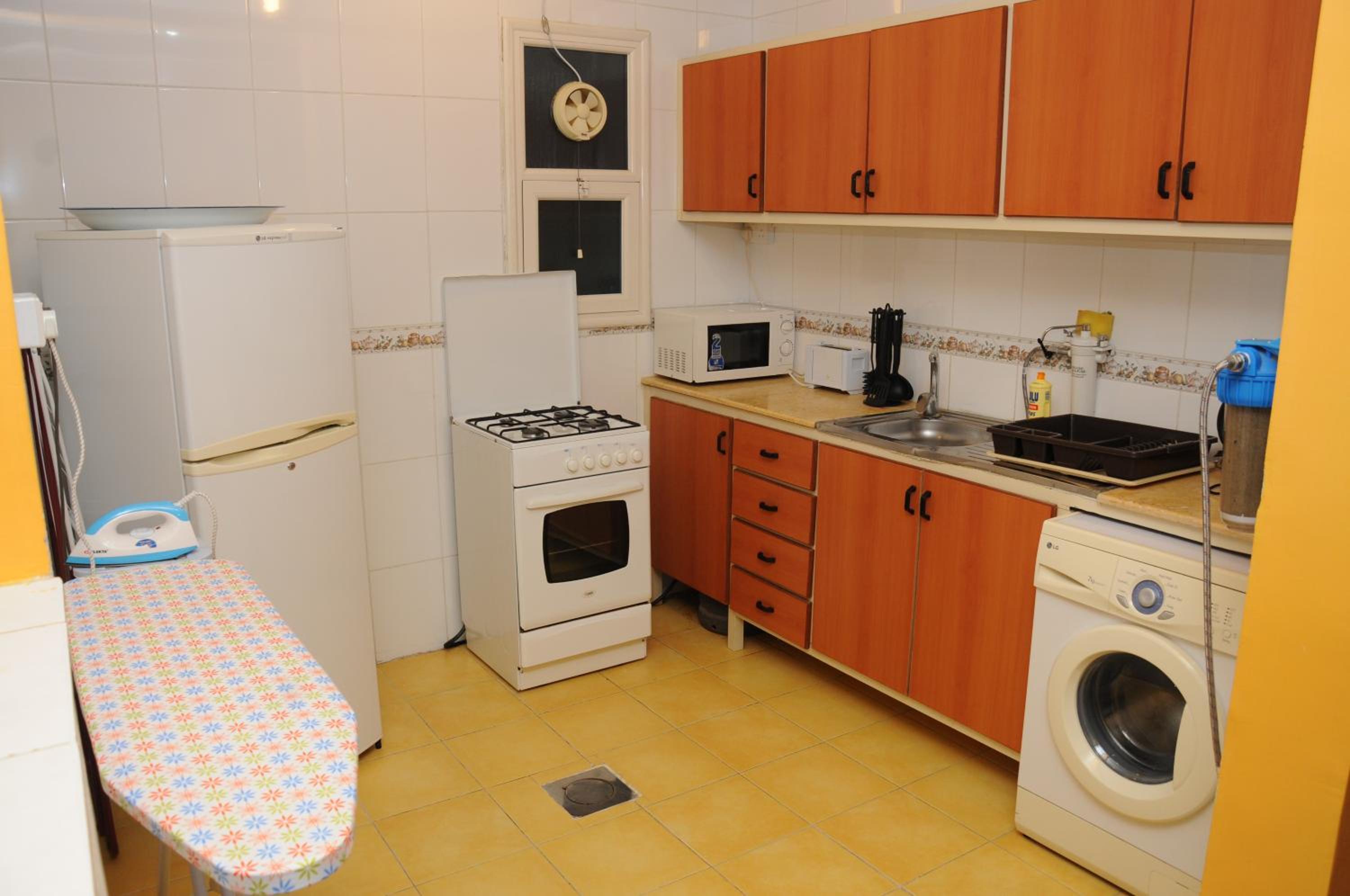 Deluxe Two-Bedroom Apartment - Photo 16