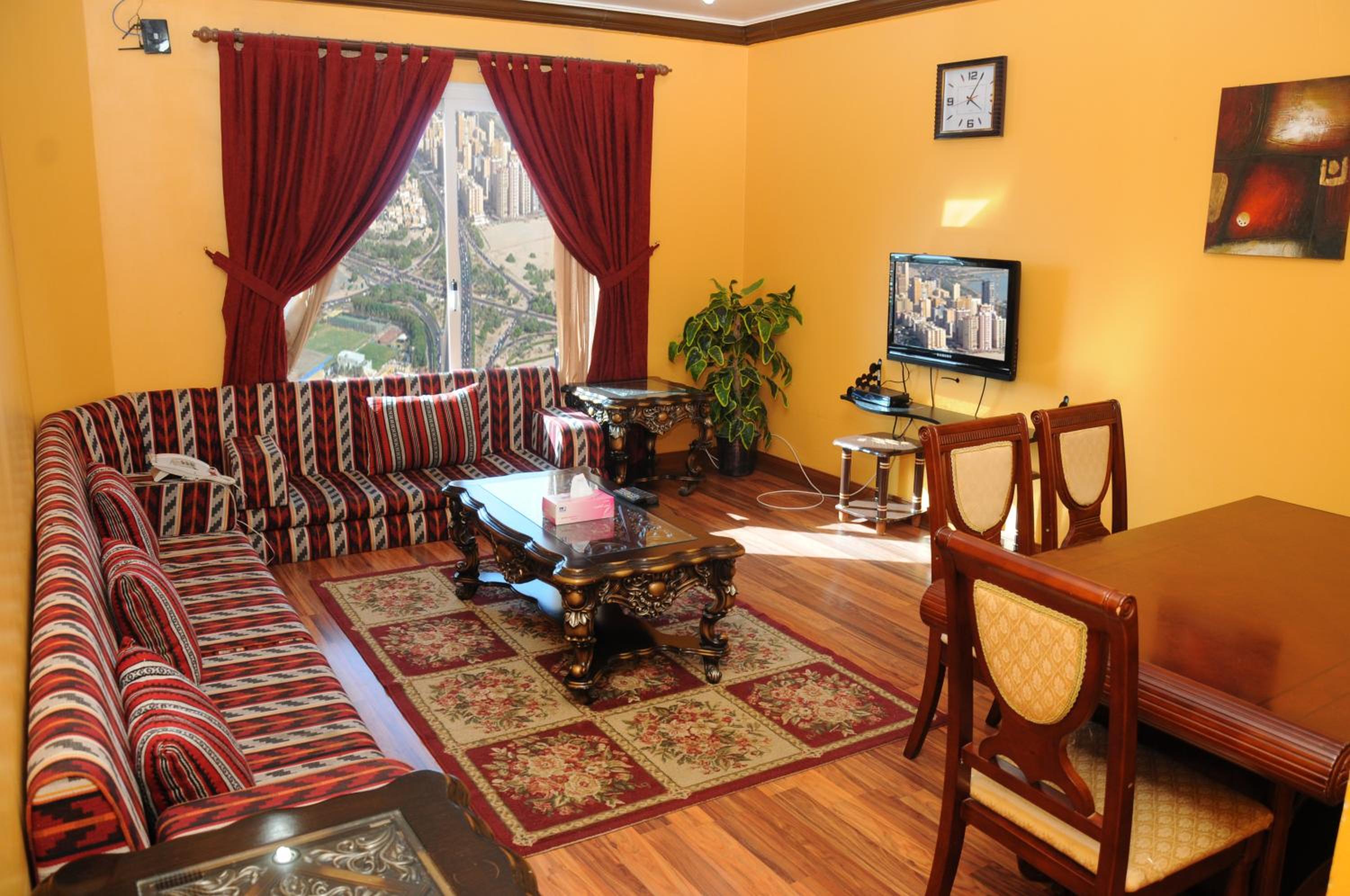 Deluxe Two-Bedroom Apartment - Photo 15