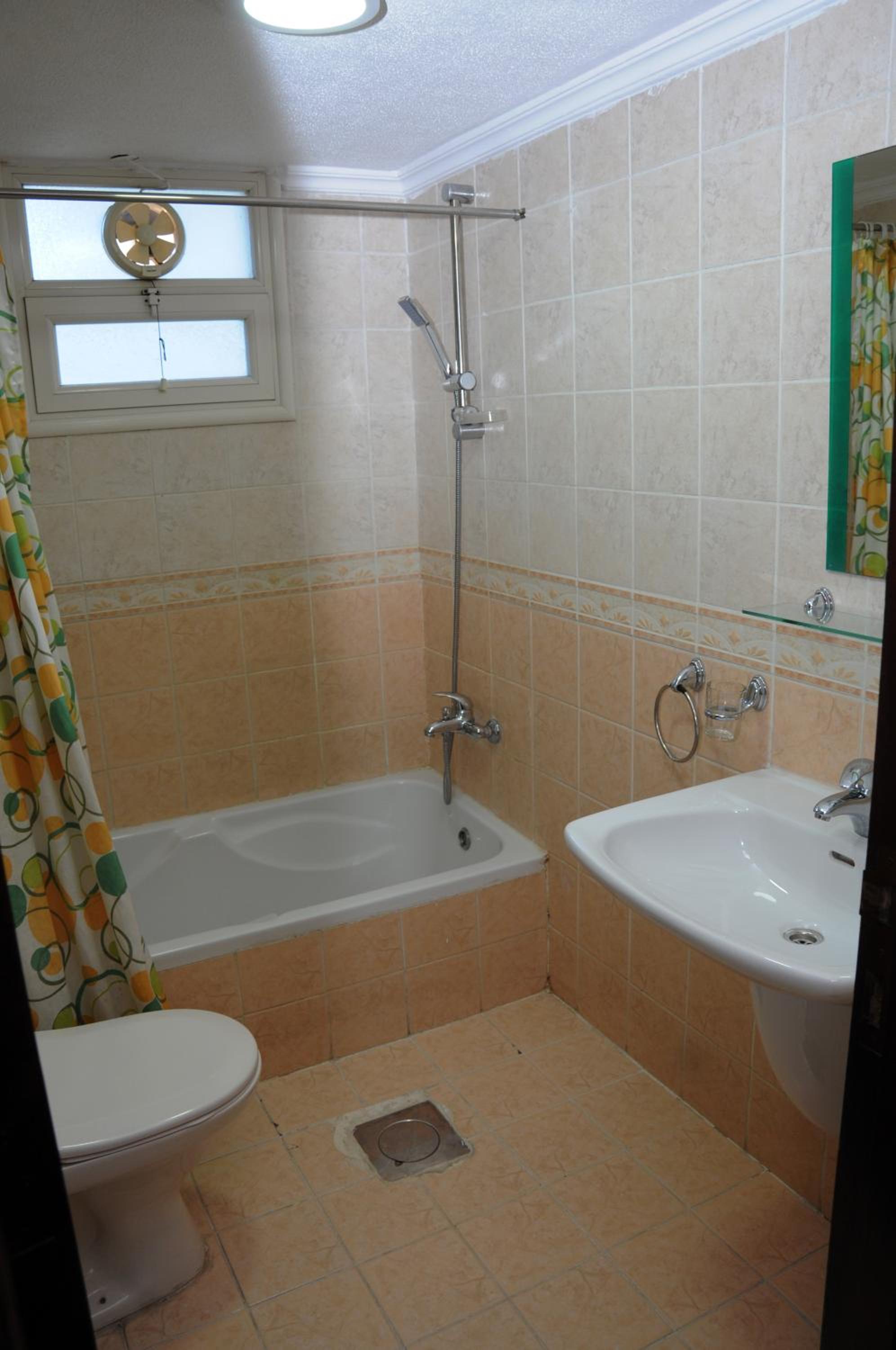 Executive Apartment - Photo 13