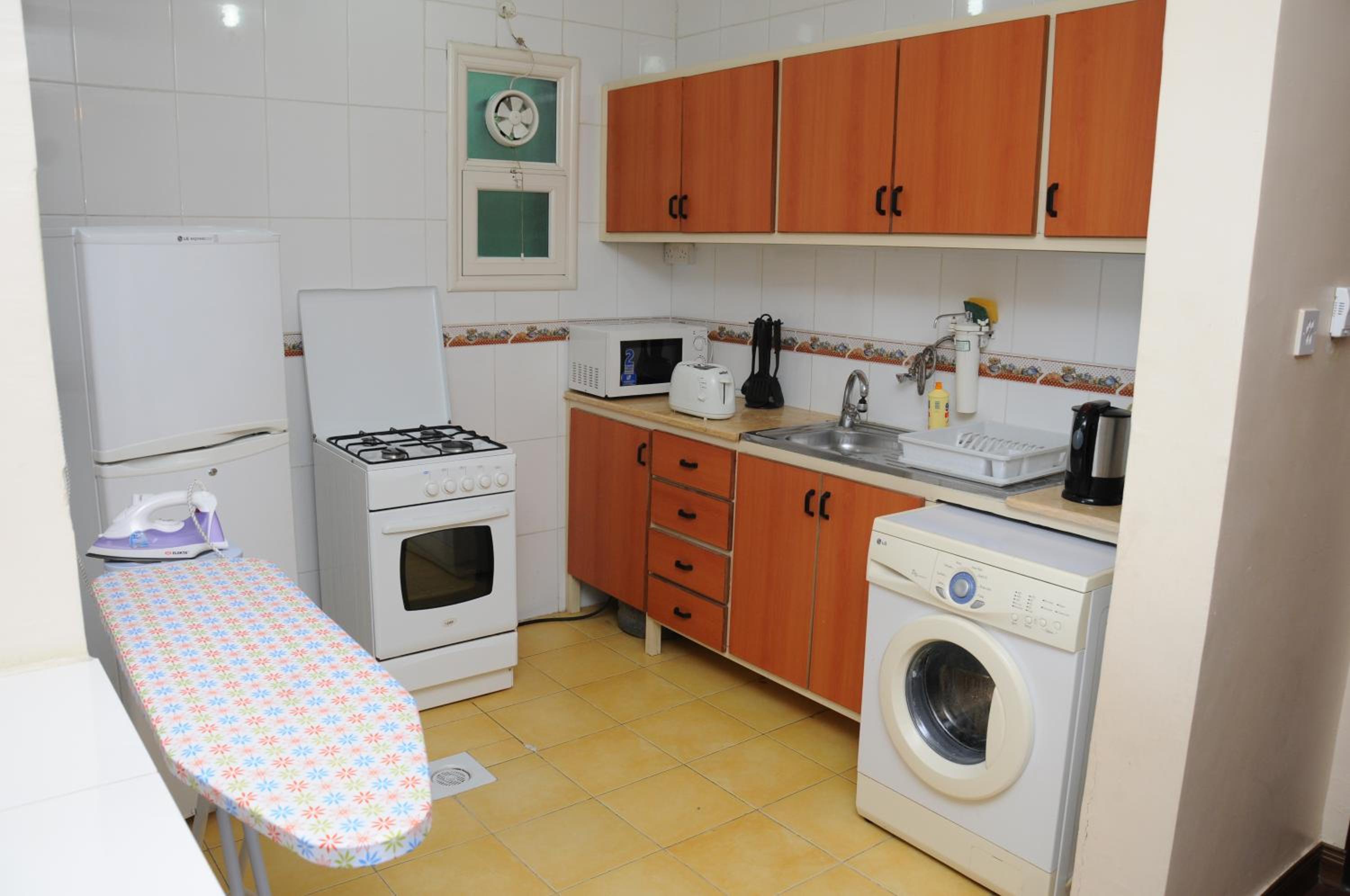 Executive Apartment - Photo 14
