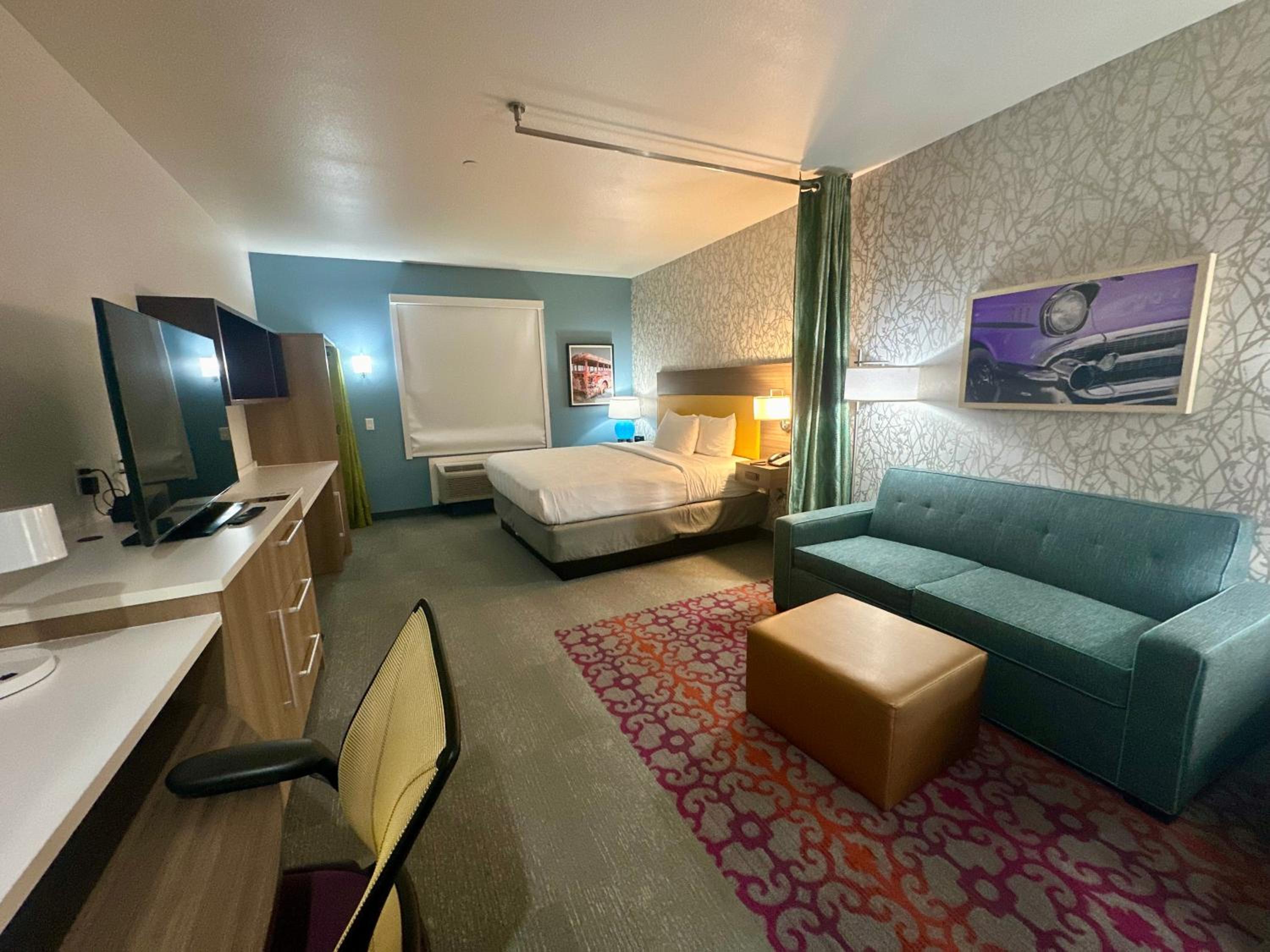 King Studio Suite - Non-Smoking - Photo 1