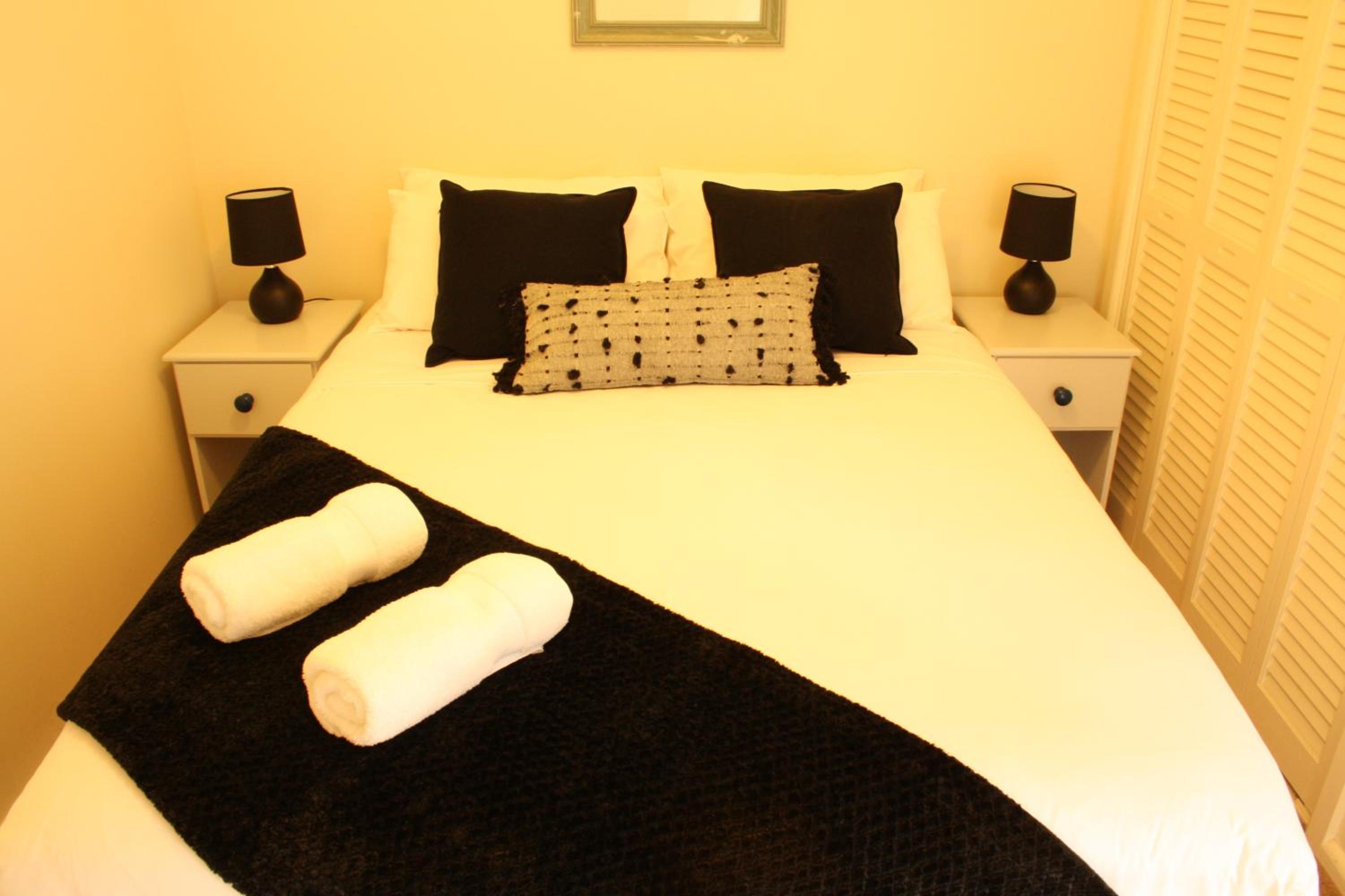 Two-Bedroom Apartment Upstairs - Mews photo 2