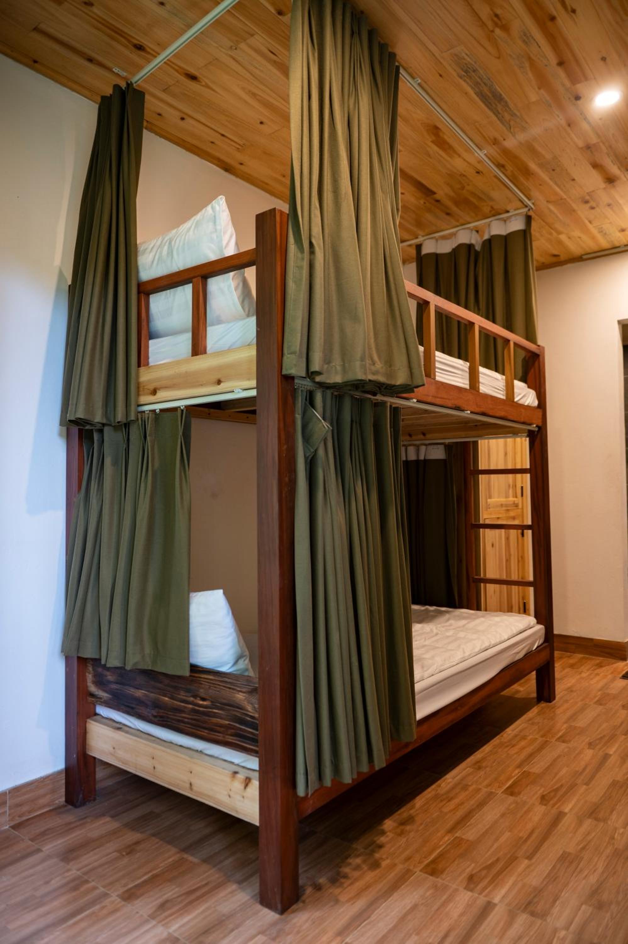 Mixed Dormitory Room