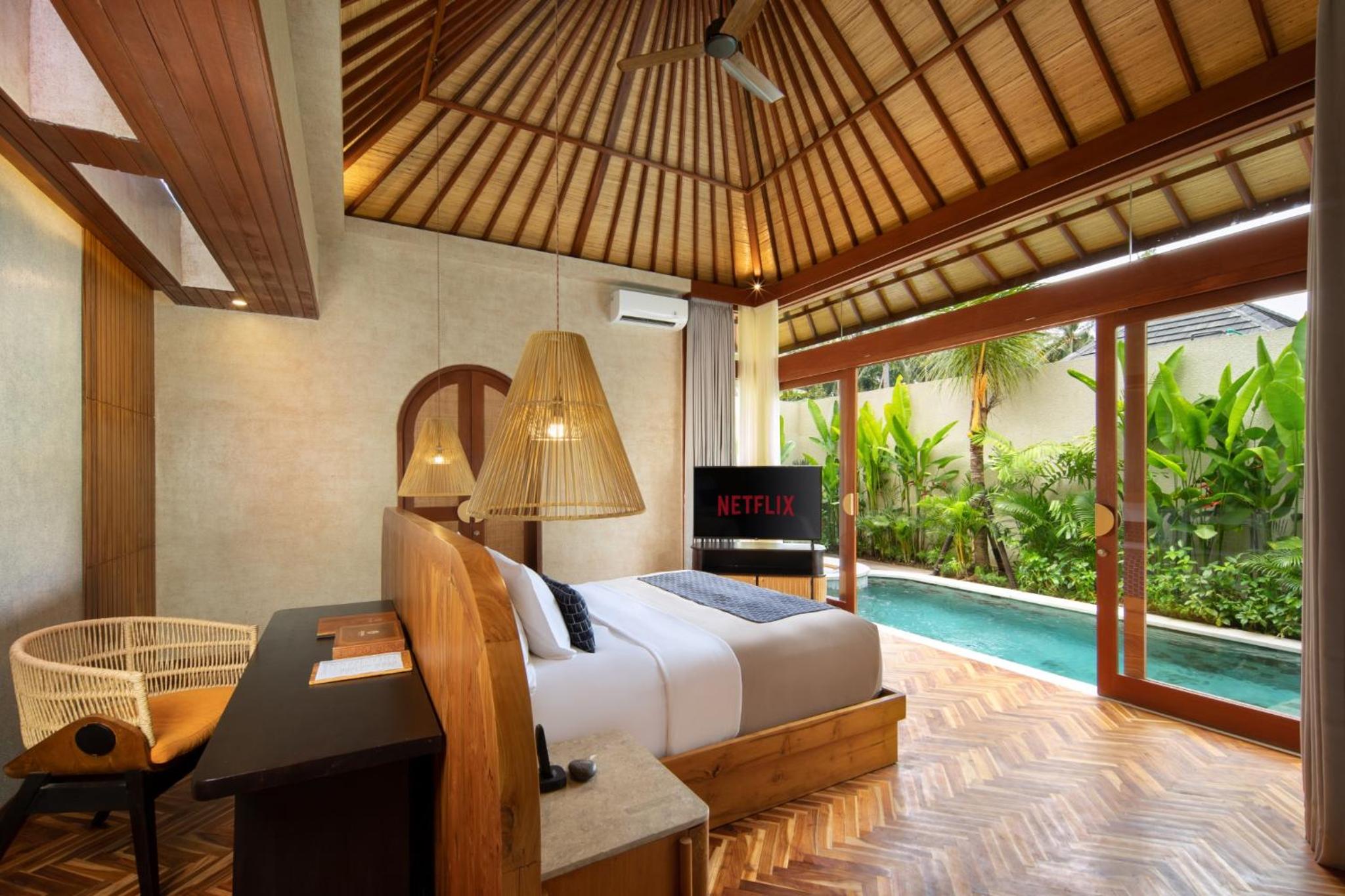 One Bedroom Villa with Private Pool & Jacuzzi