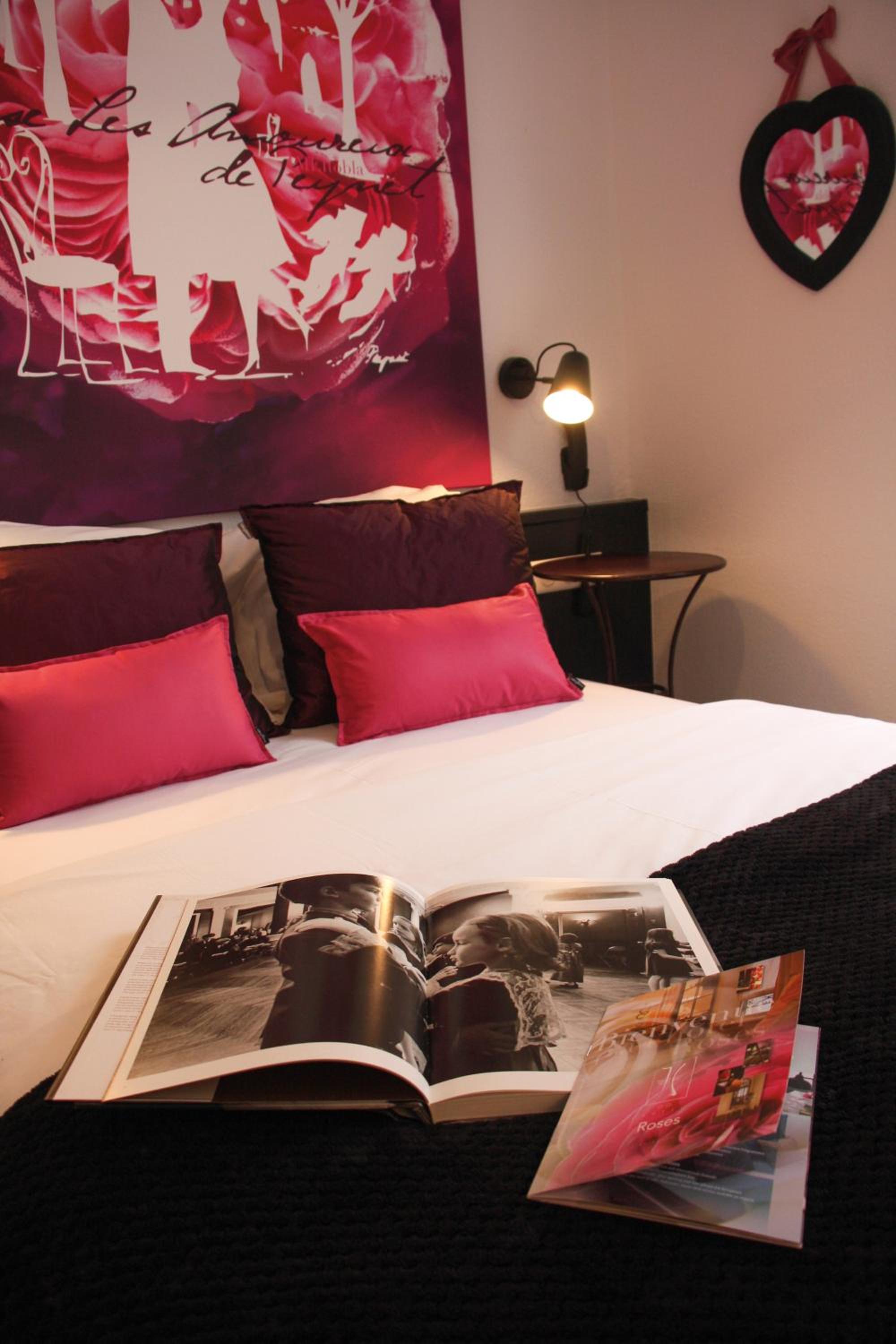 Double Room - Photo 16