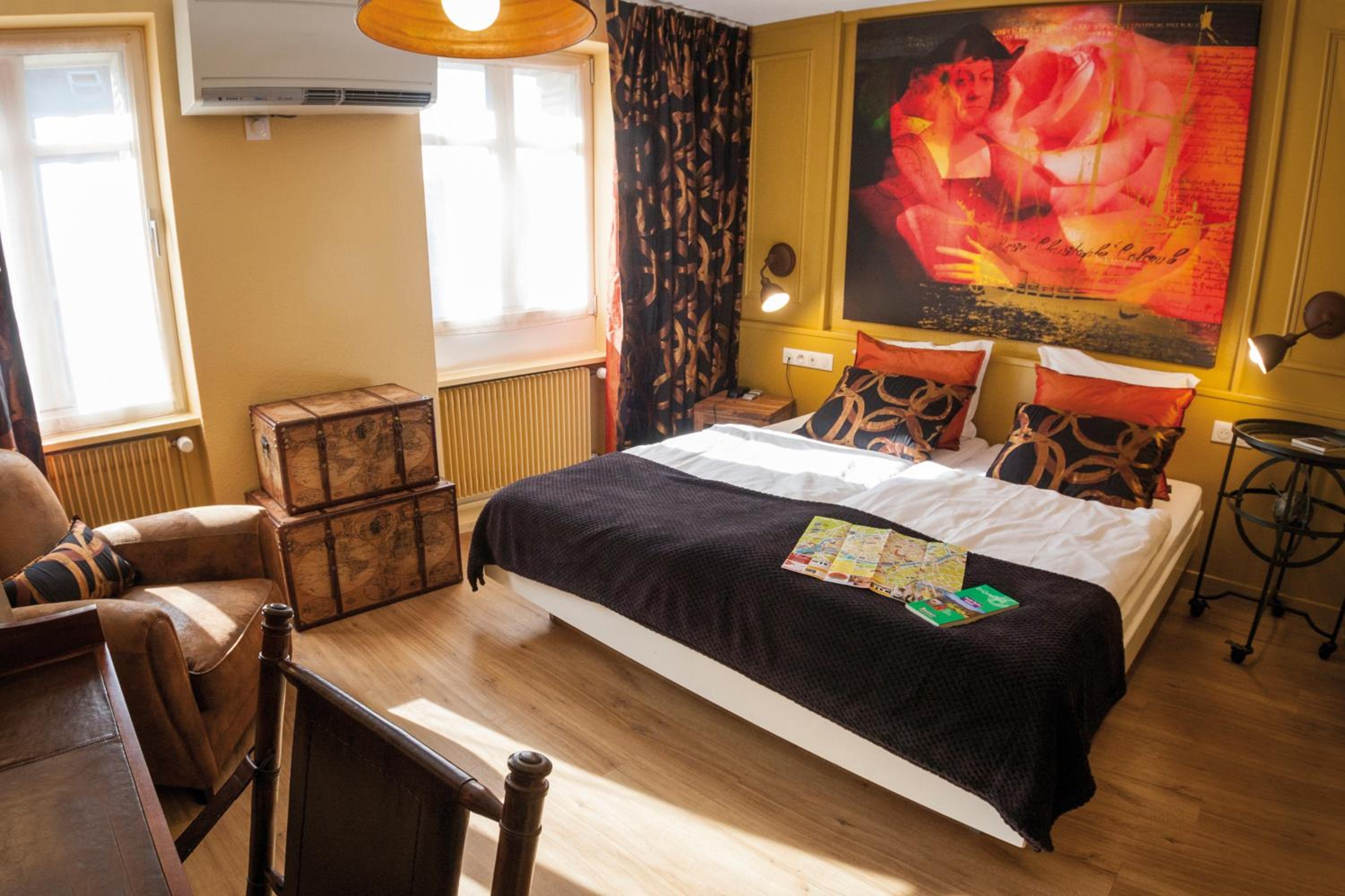 Twin Room - Photo 19