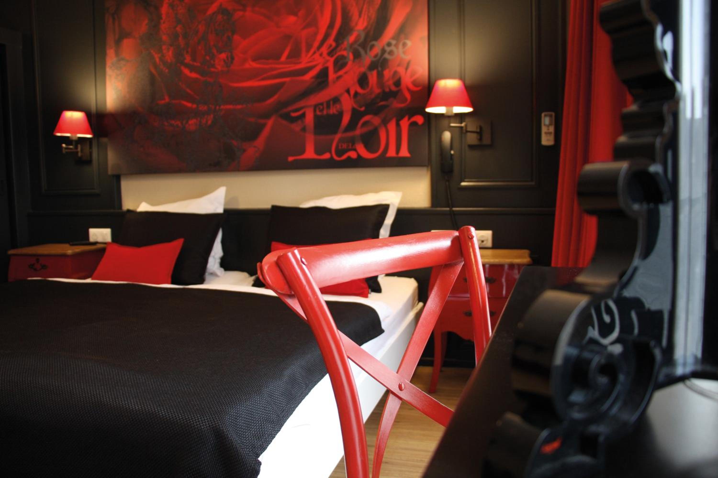 Twin Room - Photo 16