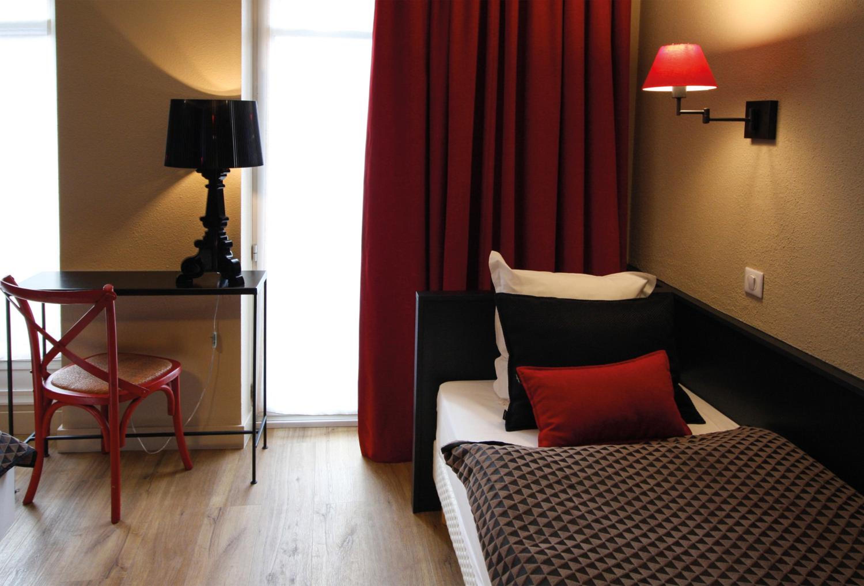 Twin Room - Photo 14
