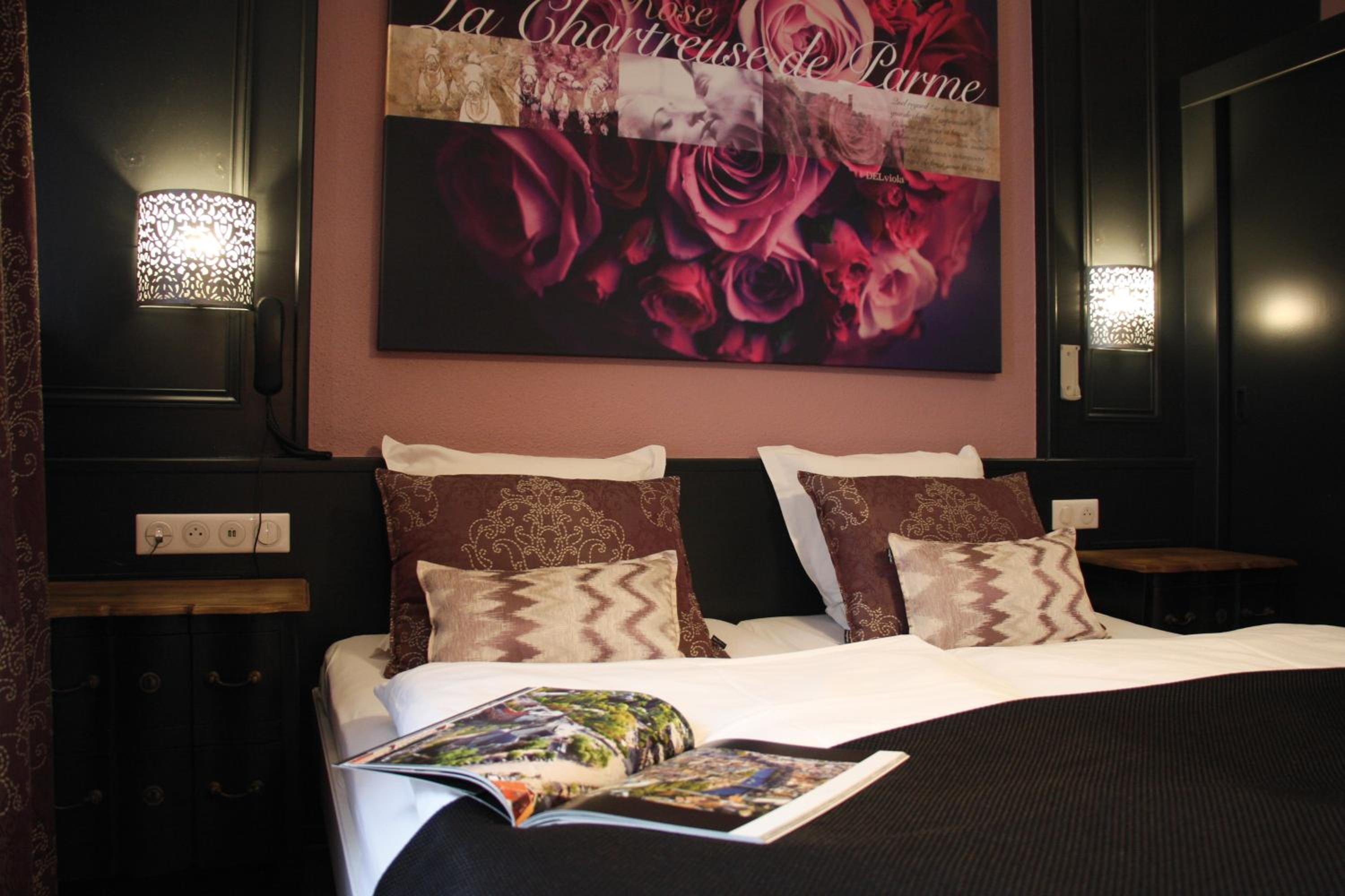 Twin Room - Photo 11