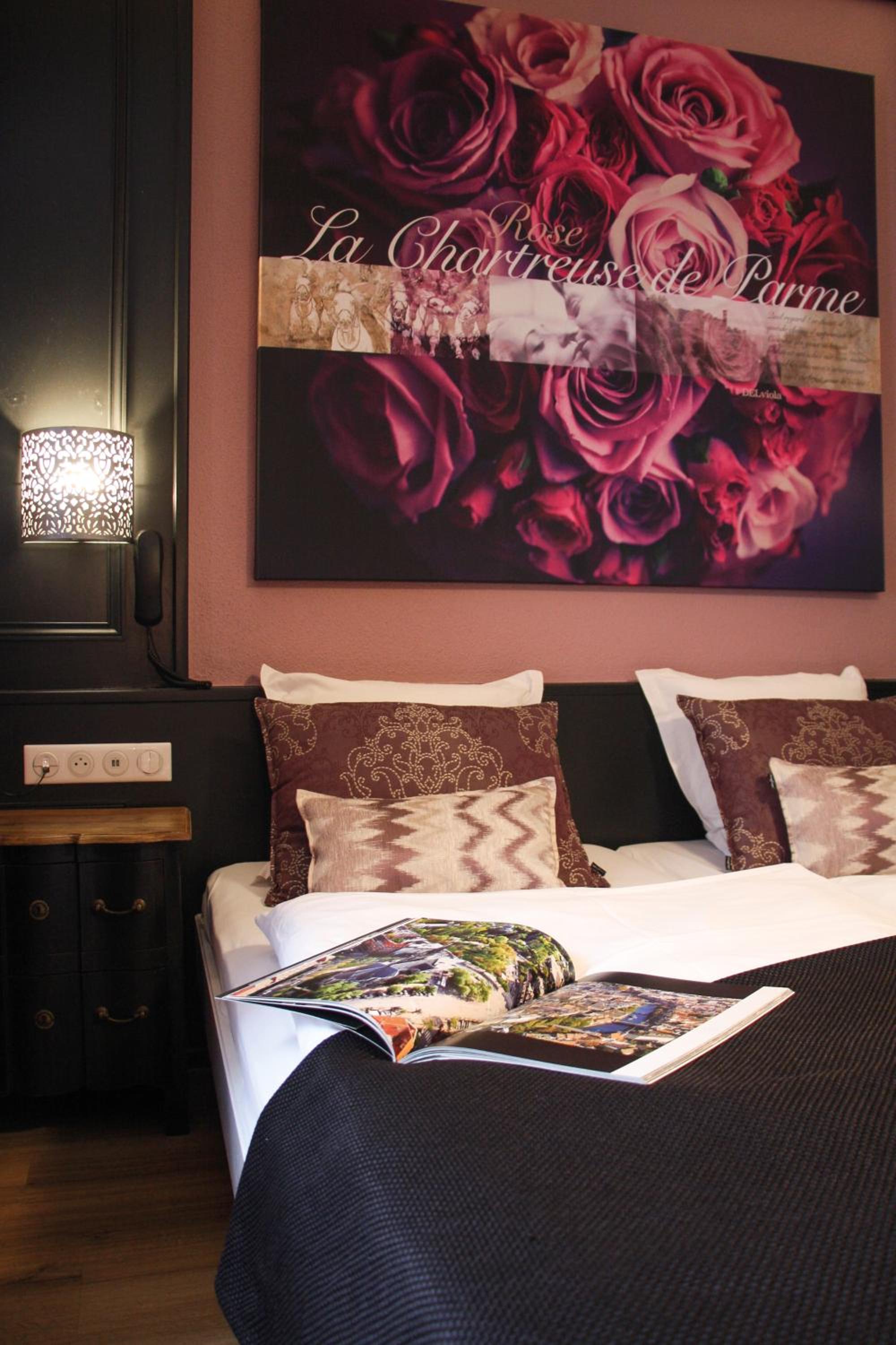 Twin Room - Photo 12