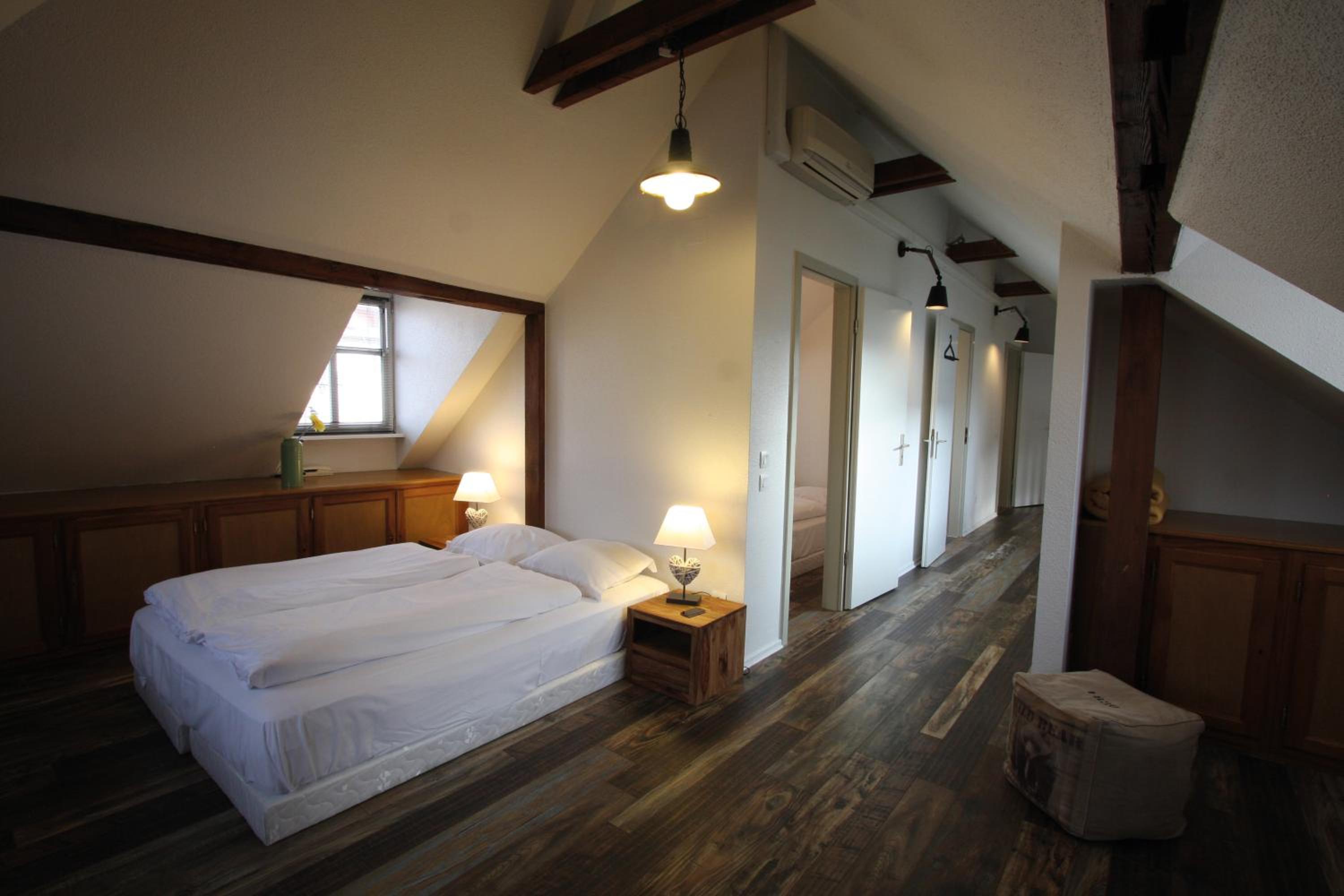 Suite - Photo 3