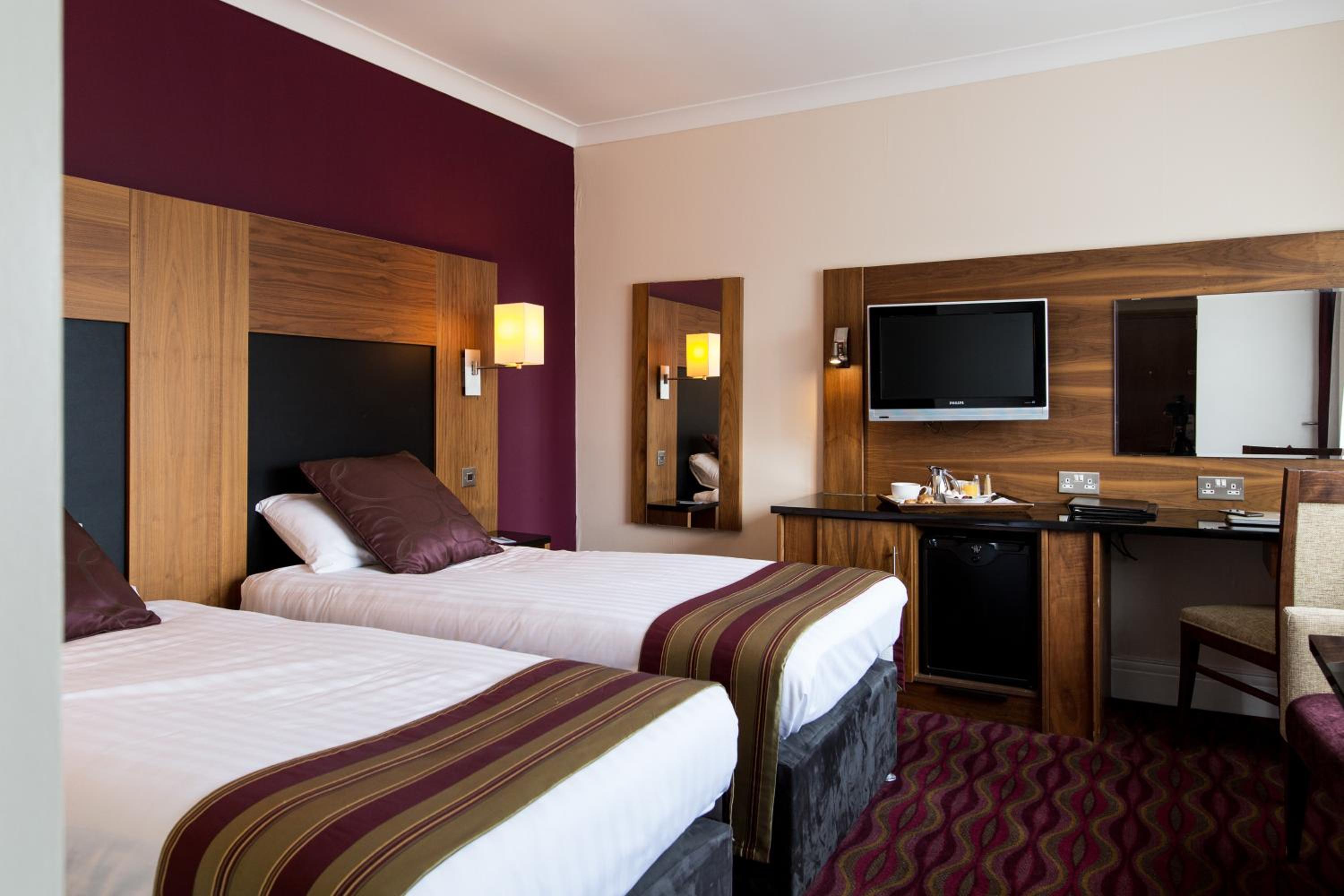 Standard Twin Room - Photo 1