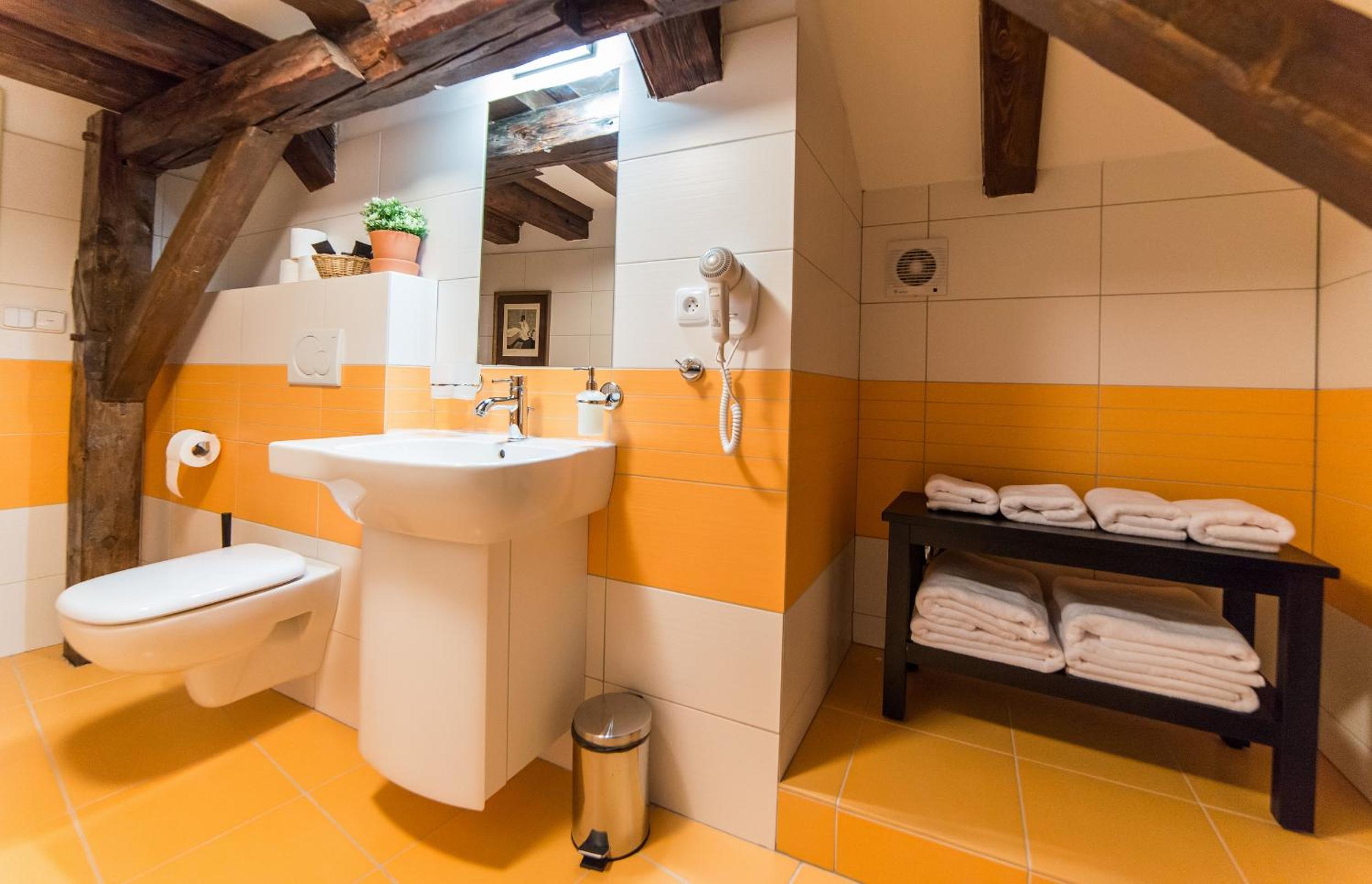 Apartment Attic (4 Adults) photo 3