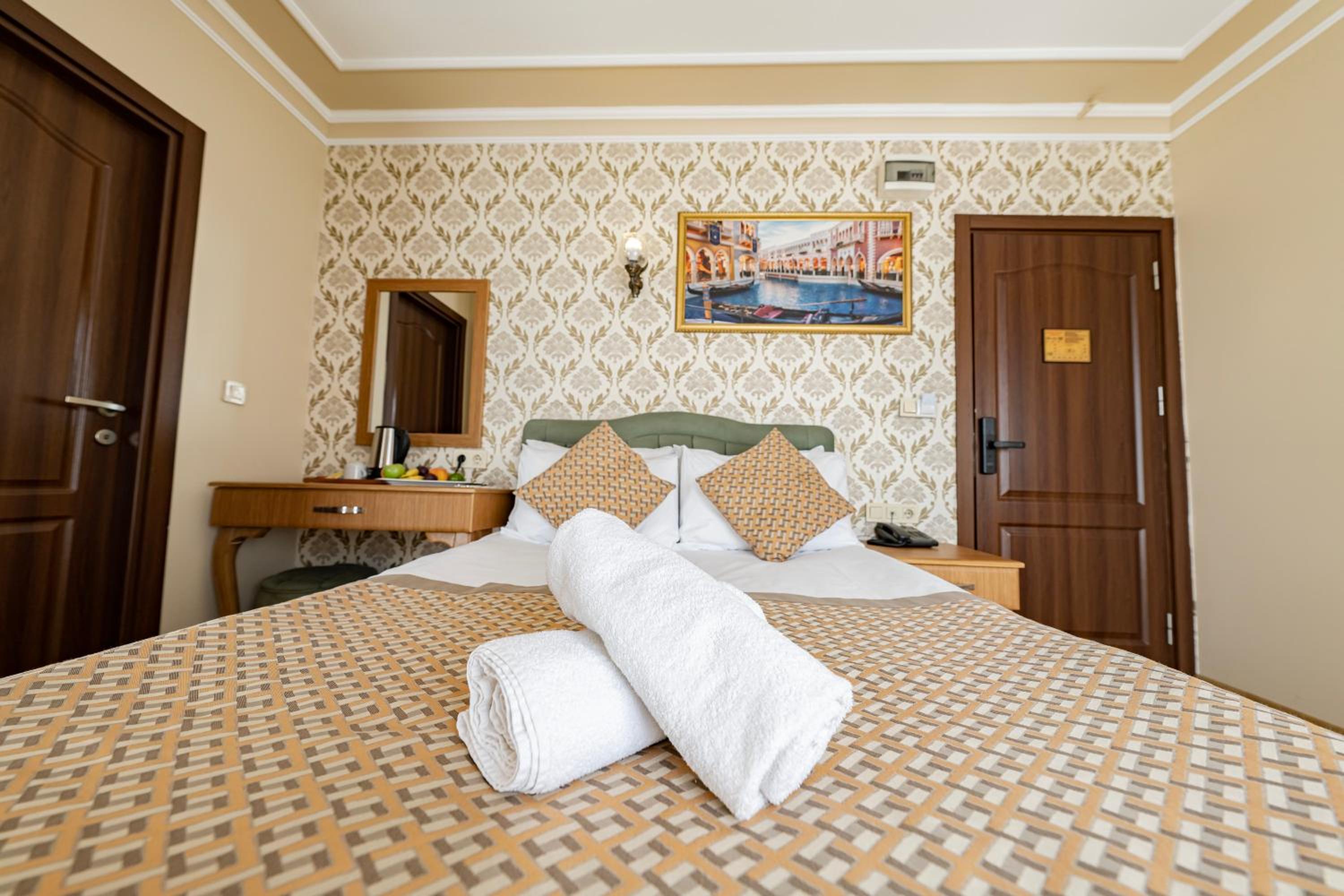Economy Double Room - Photo 3