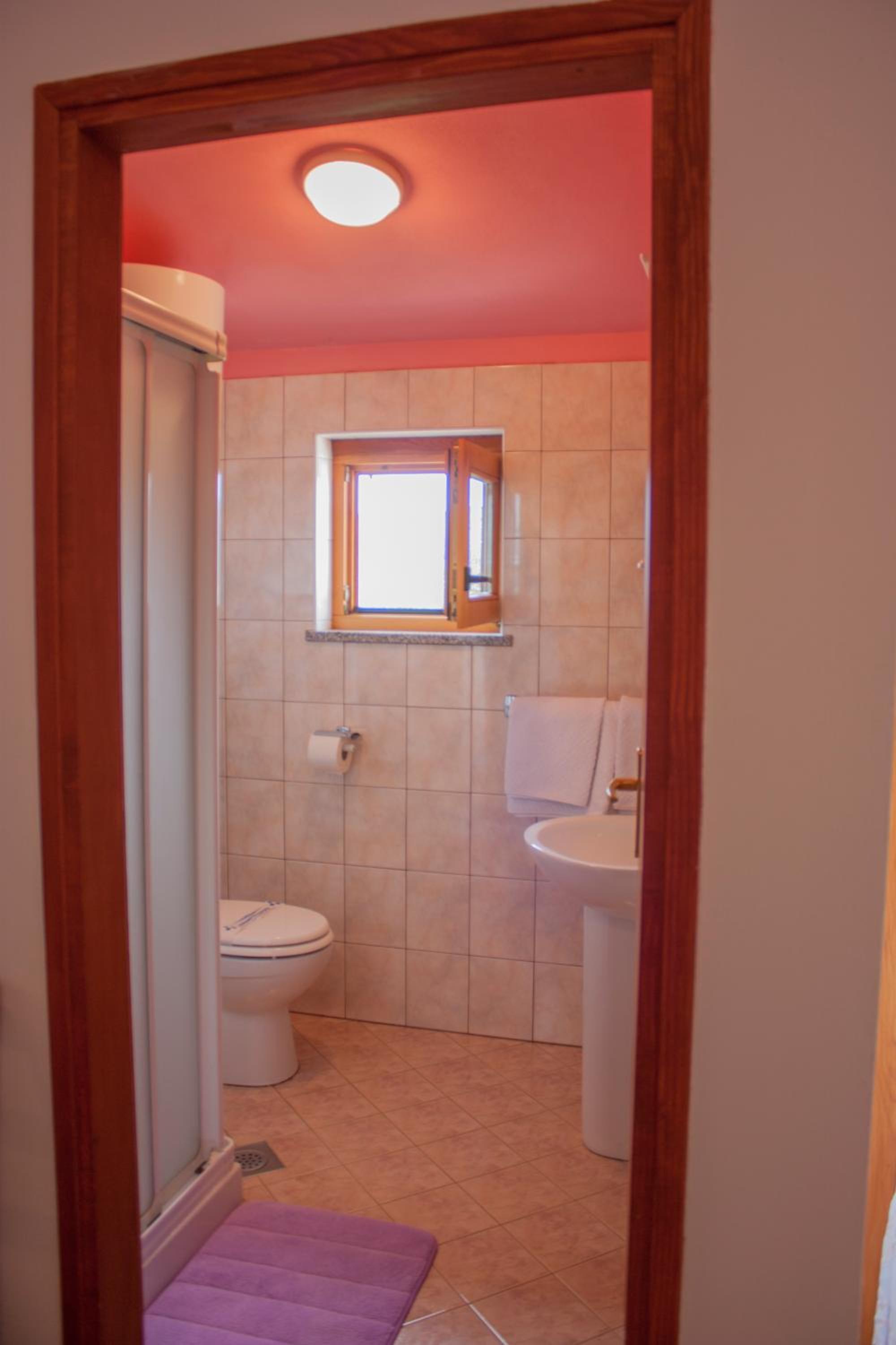 Double Room - Photo 5