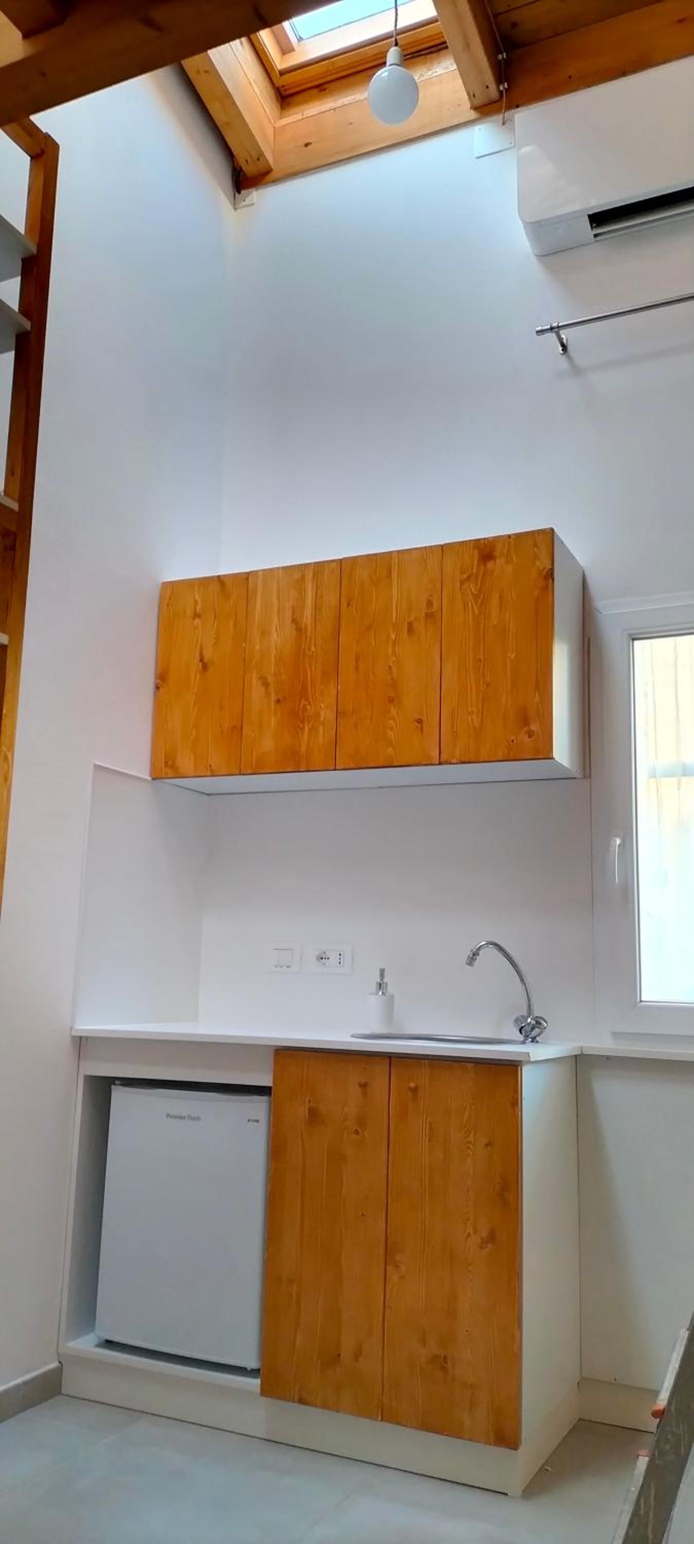 Studio - Split Level photo 2