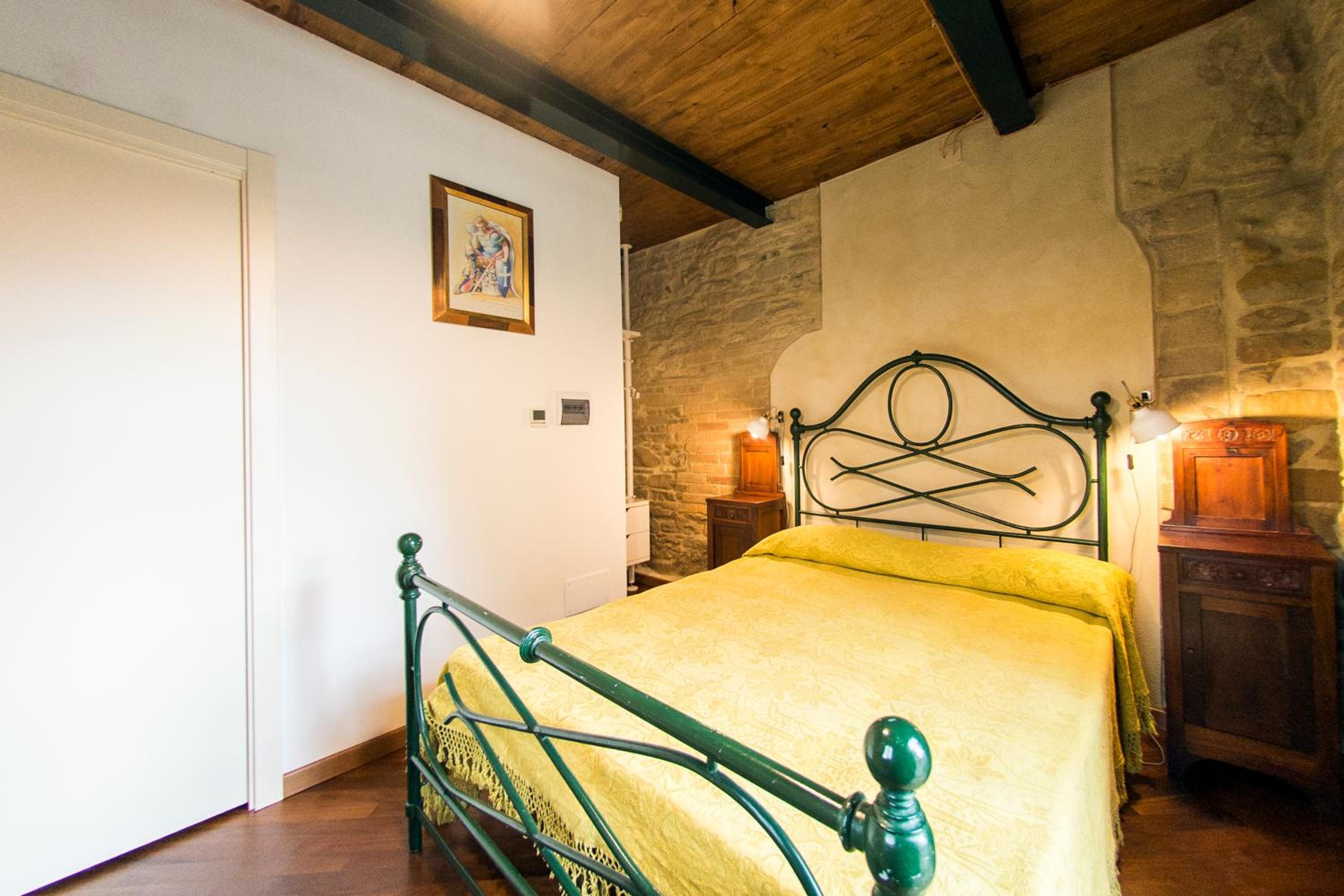 Double Room with Private Bathroom - Photo 3