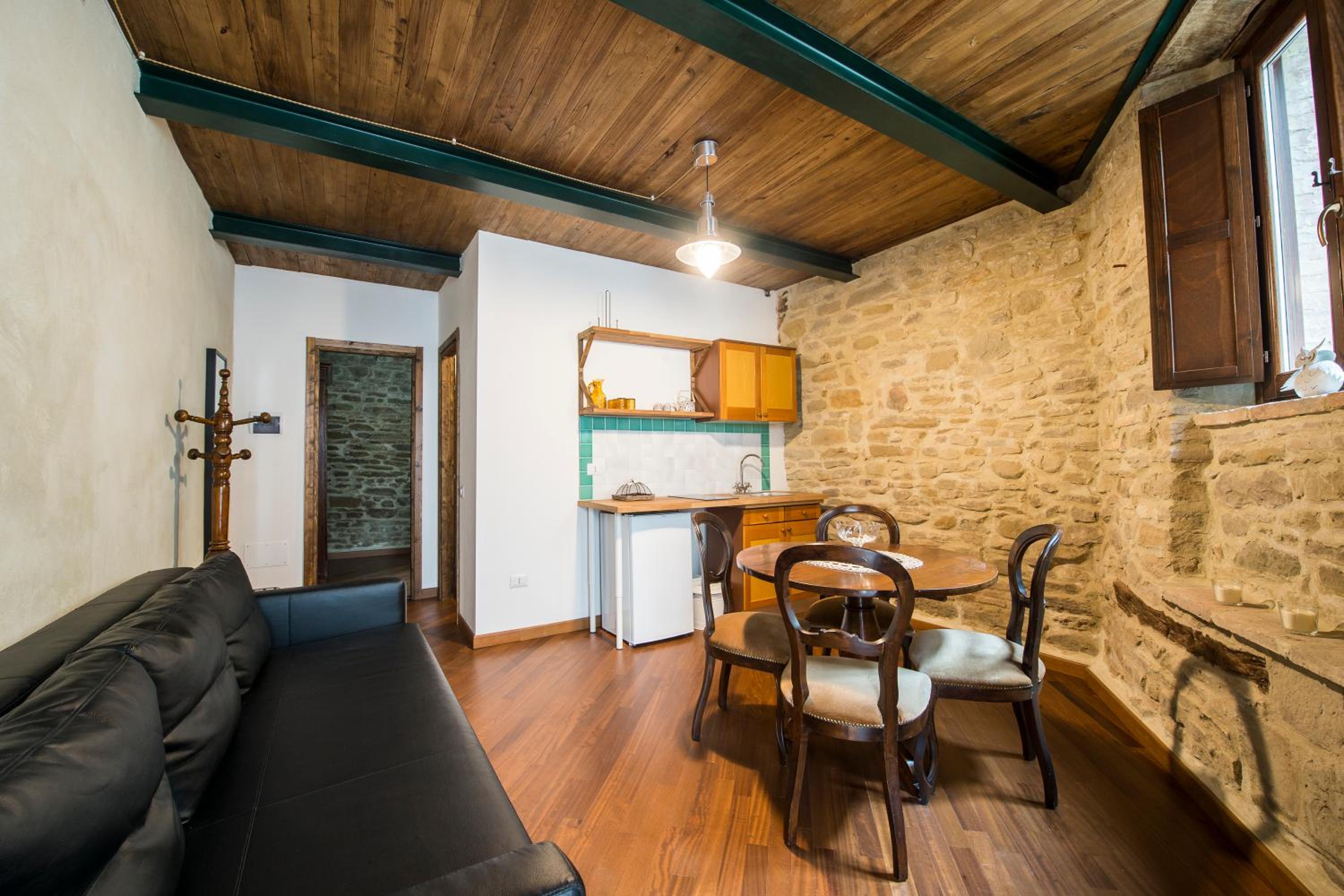 One-Bedroom Apartment - Photo 9