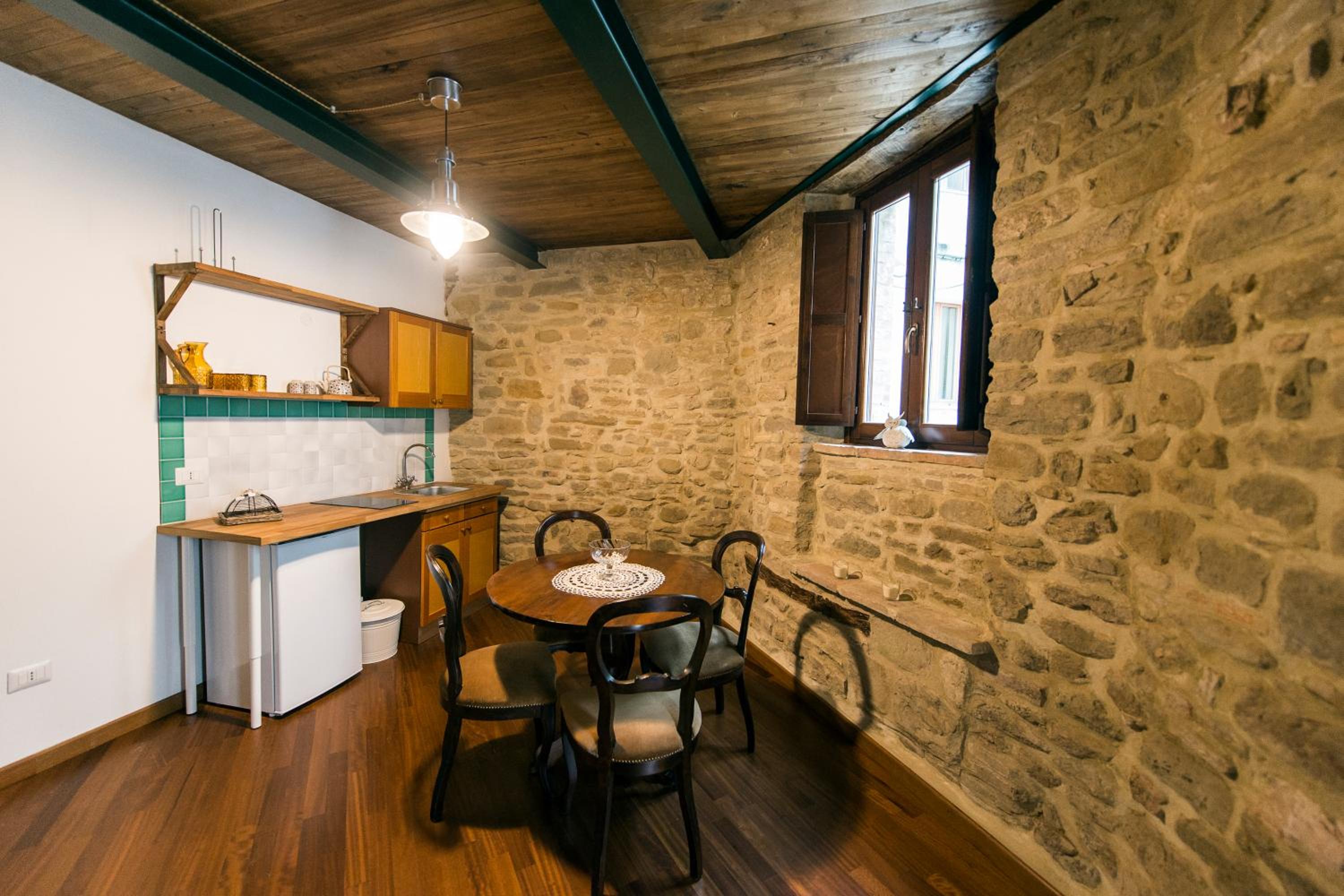 One-Bedroom Apartment - Photo 8