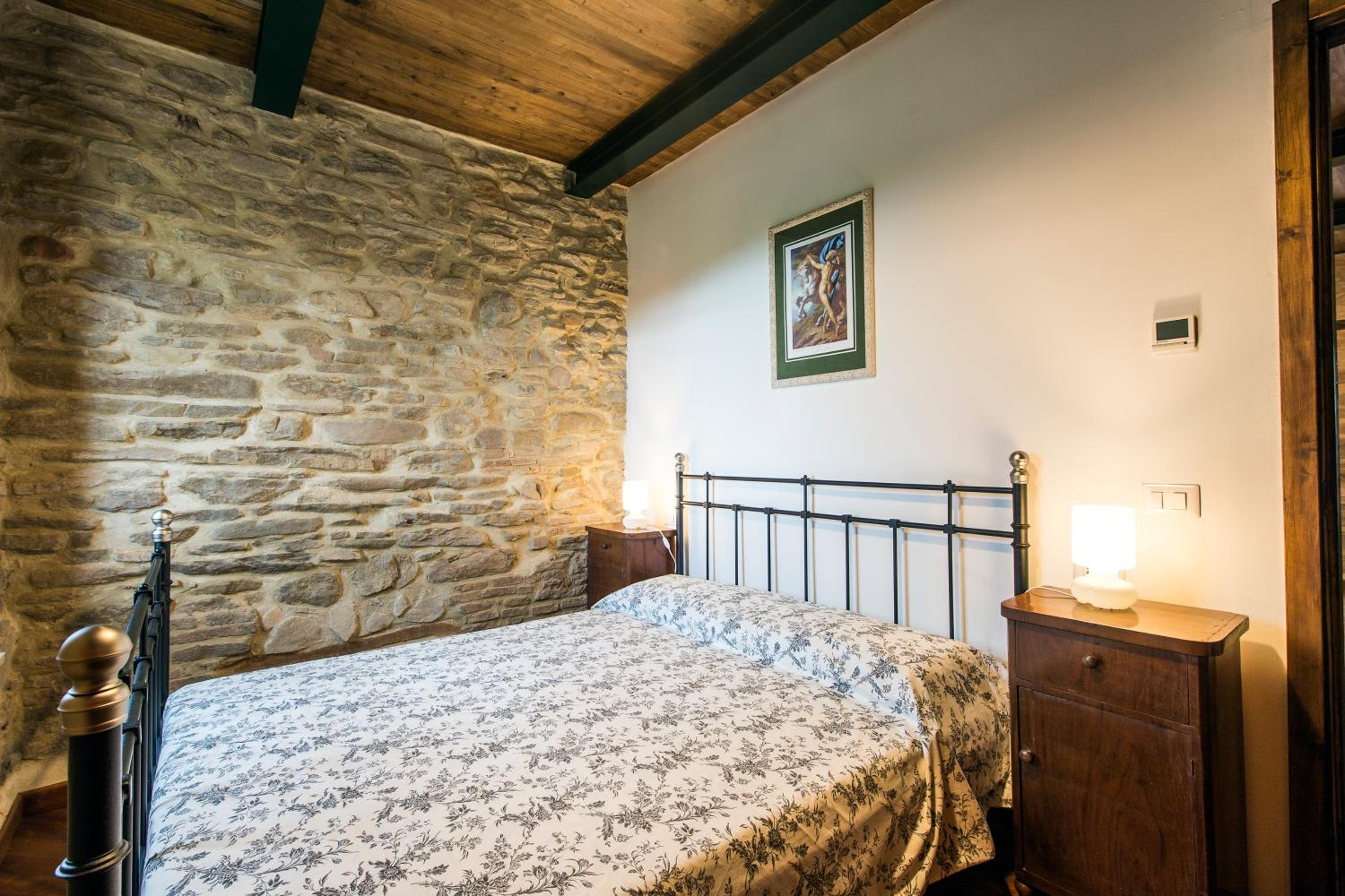 One-Bedroom Apartment - Photo 3