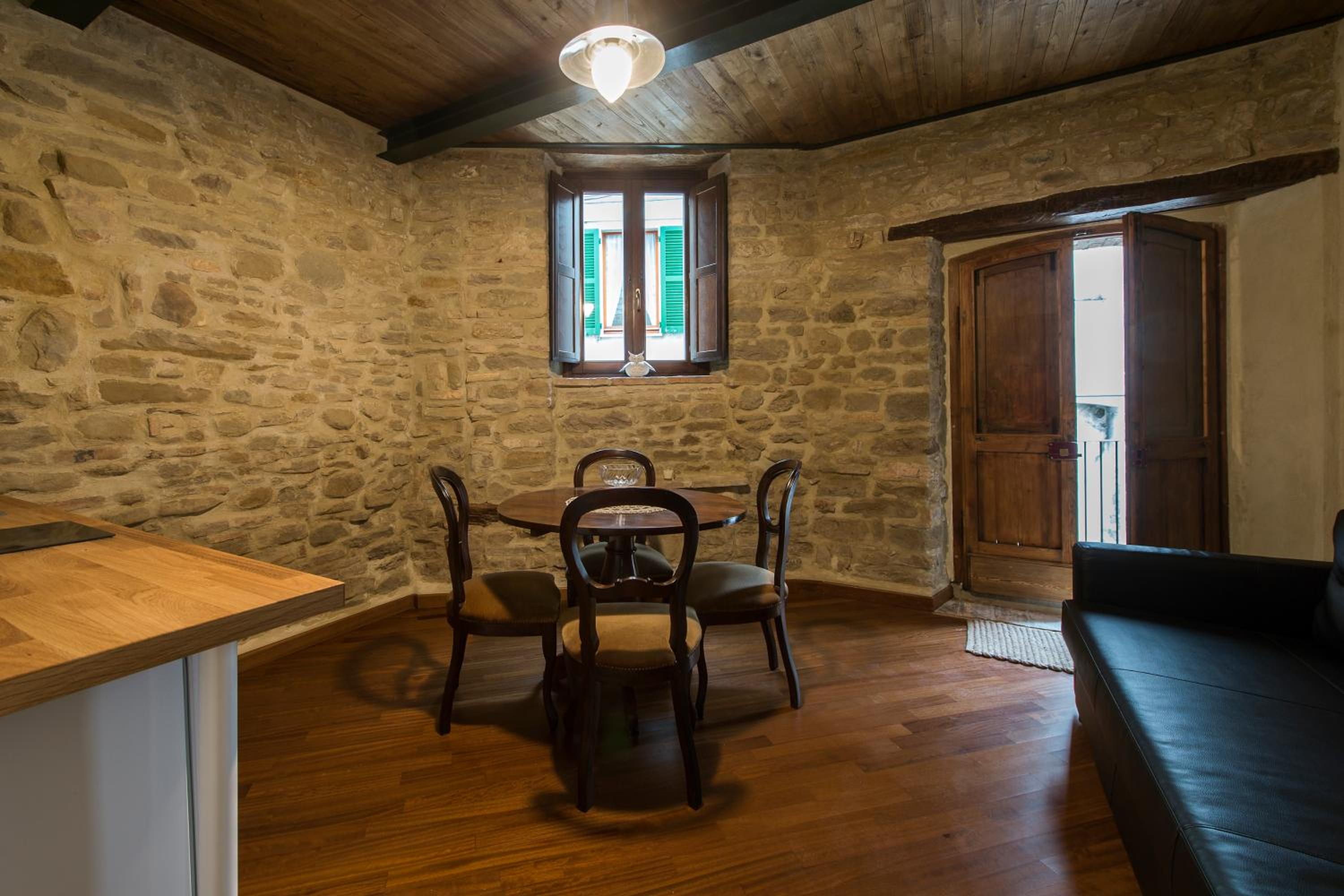 One-Bedroom Apartment - Photo 7