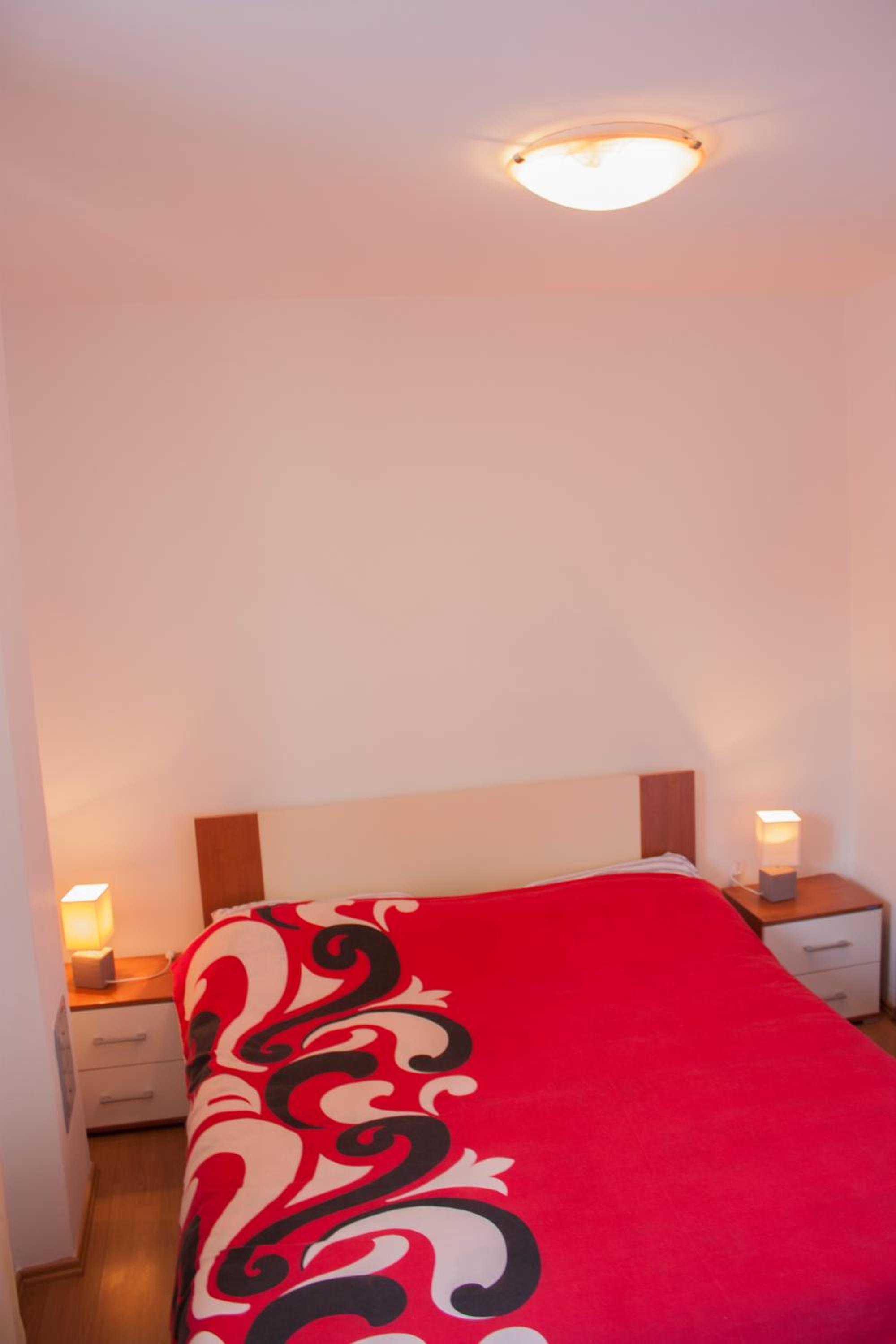 Double Room - Photo 6