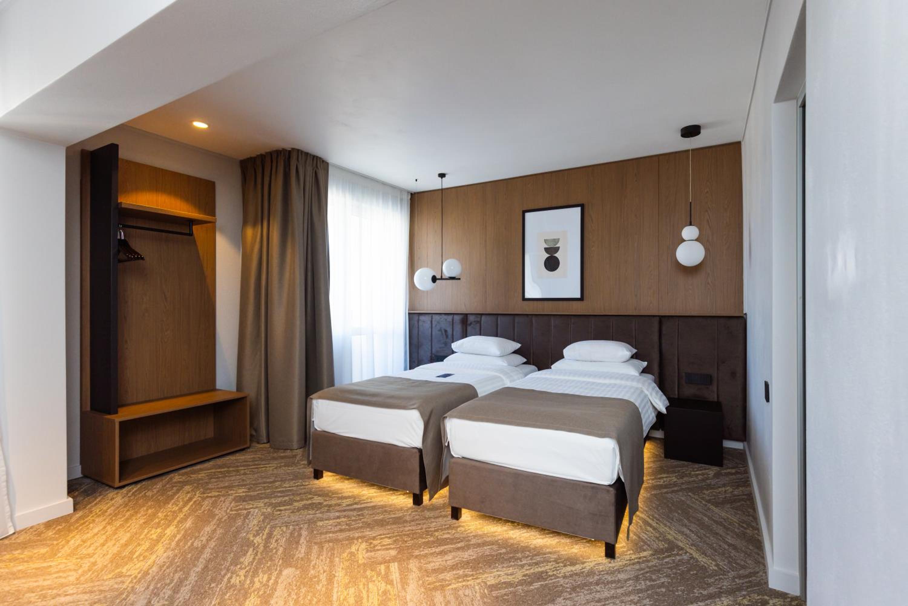 Deluxe Twin Room with Balcony