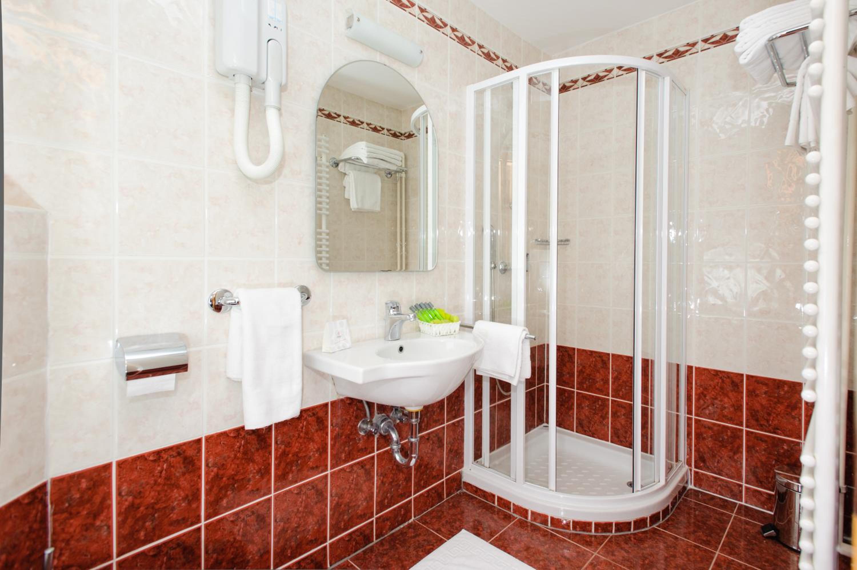 Special Offer - Classic Triple Room with Ski Package photo 2