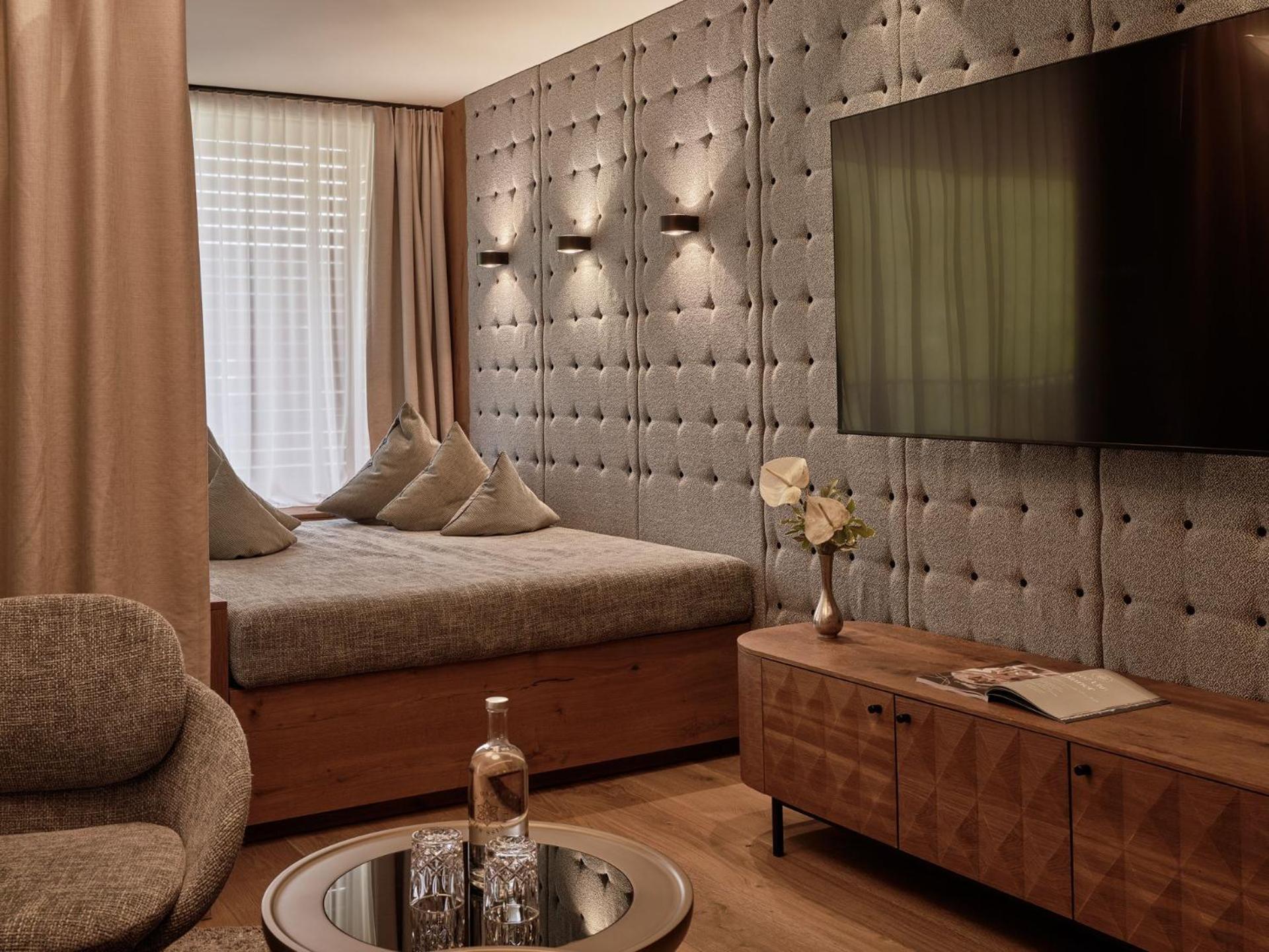 One-Bedroom Suite photo 2