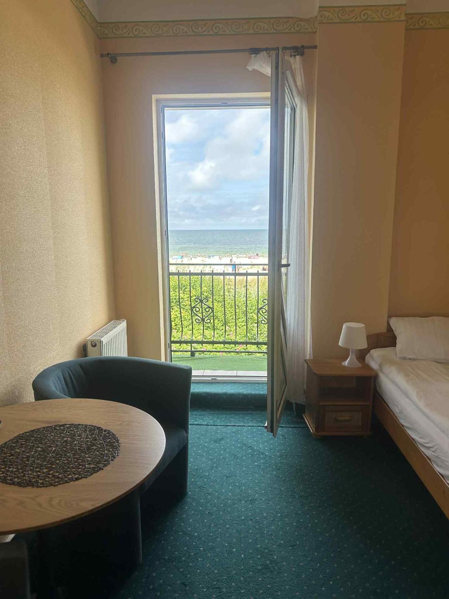 Small Twin Room photo 1