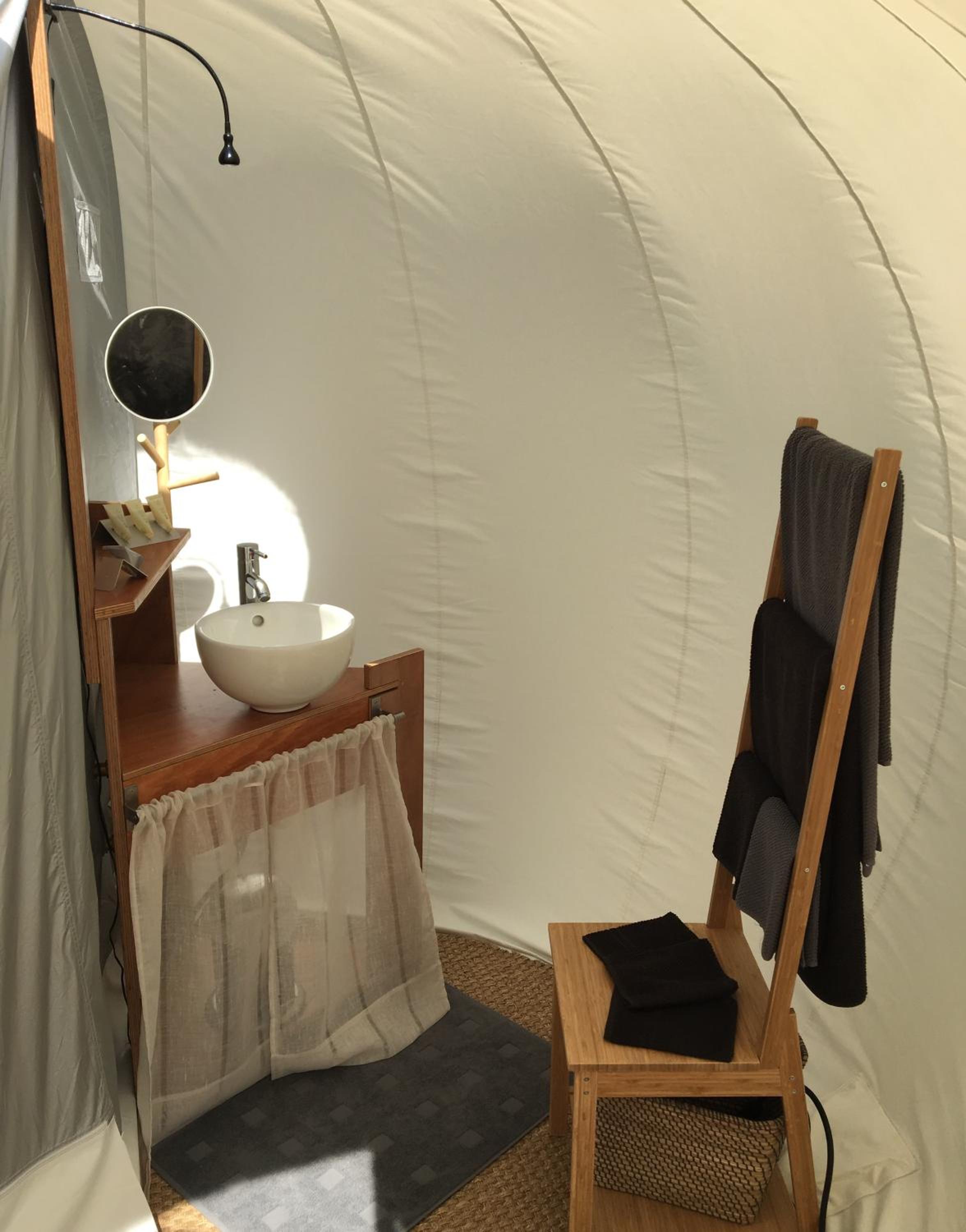 Tent - Photo 12